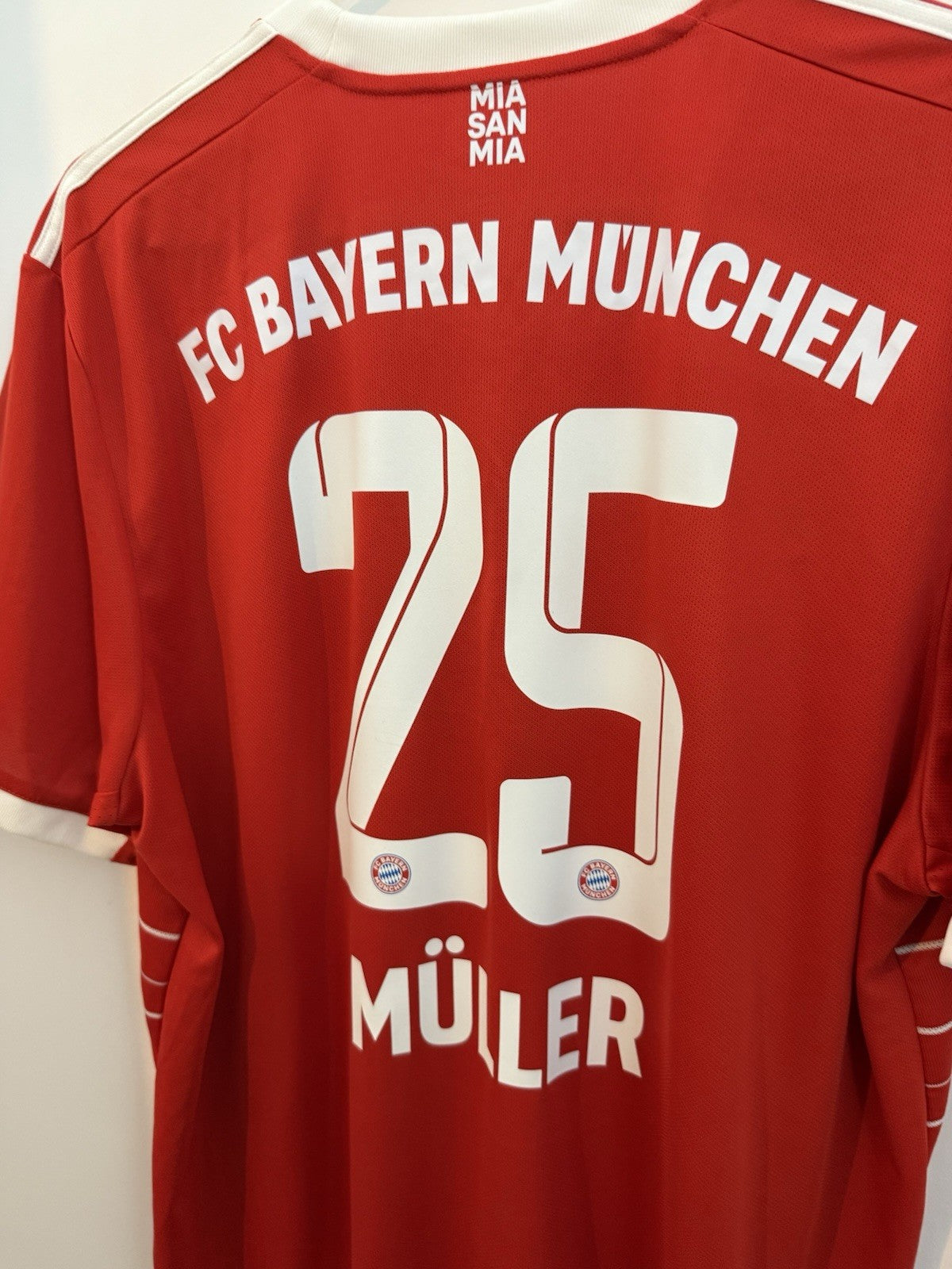 Bayern Munich Muller #25 2022/23 XL Home Shirt Excellent Condition H39900