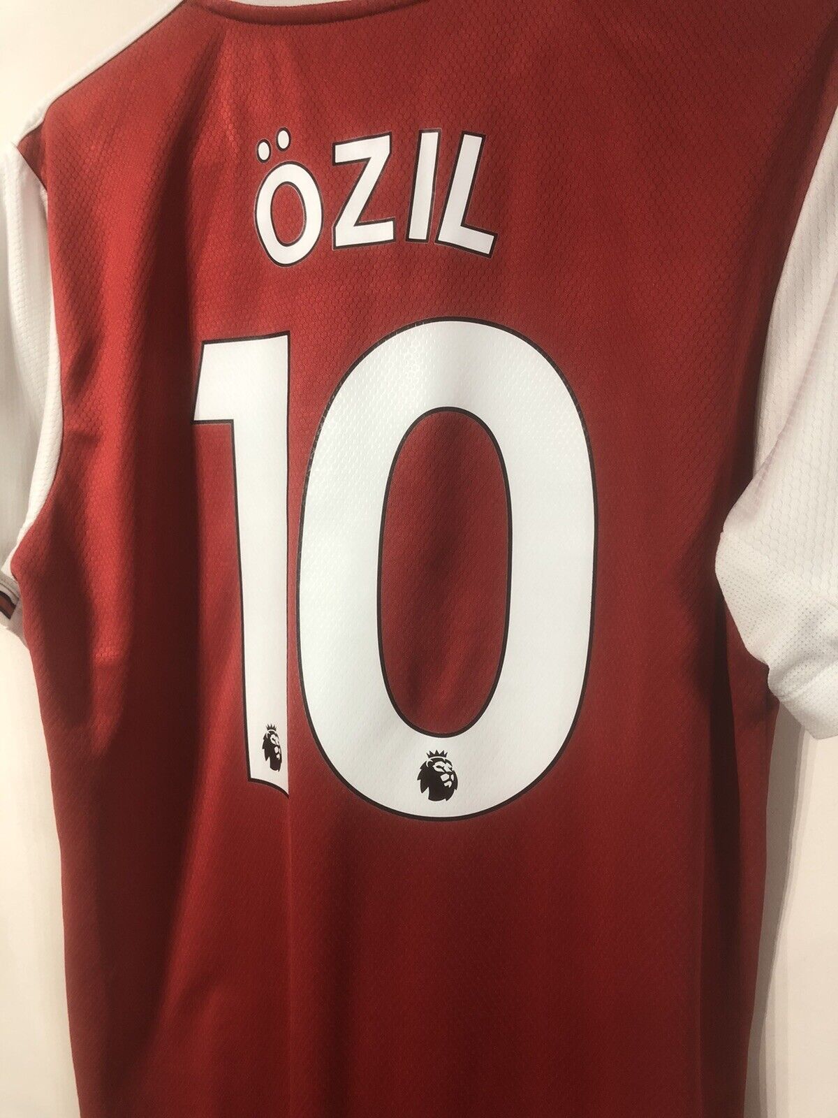 Ozil #10 Arsenal 2019/20 Medium Home Shirt Excellent Condition EH5637