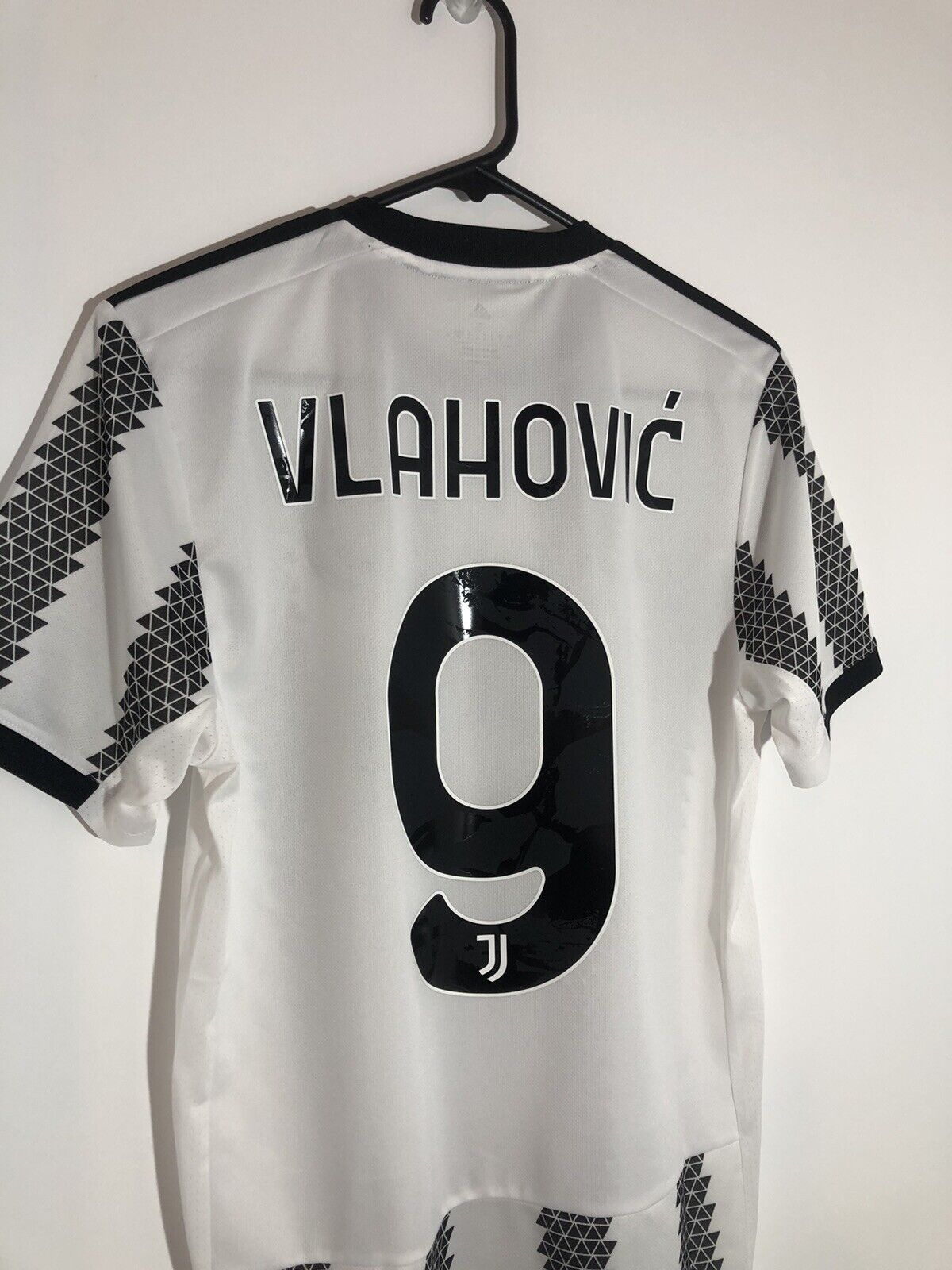 Vlahovic 9 Juventus 2022 23 Small Home Shirt Adidas Excellent Condition H38907