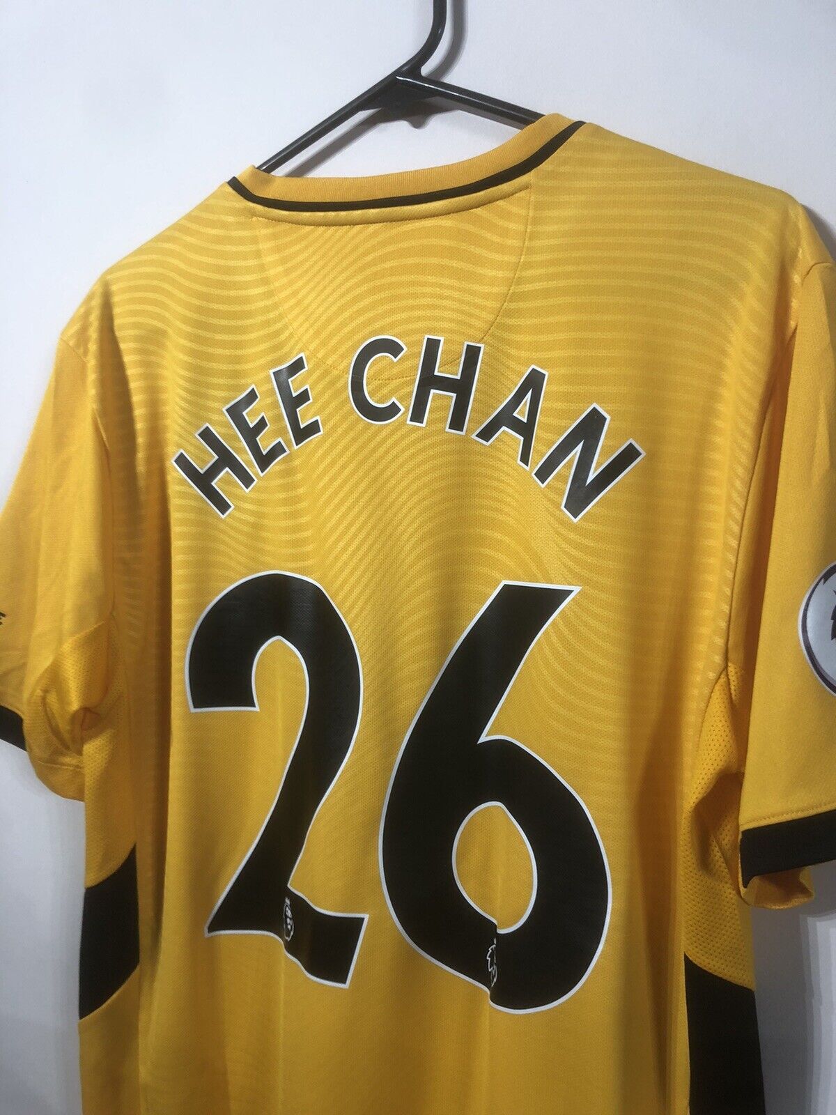 Hee Chan #26 BNWT Wolves 2021/22 Large Home Football Shirt Jersey Castore
