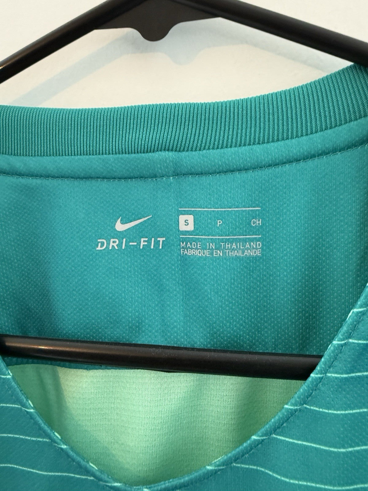Barcelona 2016/17 Small 3rd Shirt Nike Excellent Condition 776854-388