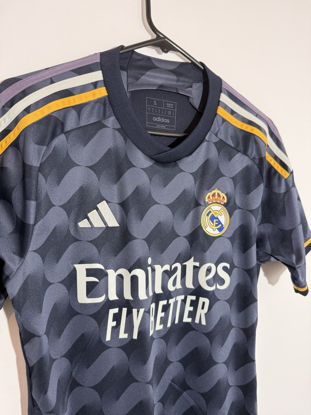 Real Madrid Bellingham #5 2023/24 Small Away Shirt Excellent Condition IJ5901