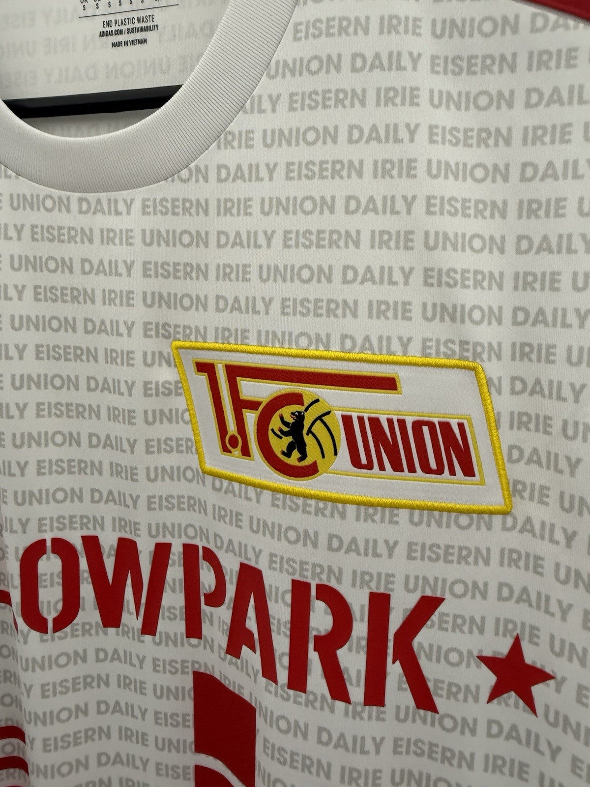 Union Berlin 2022/23 Small 4th Shirt Excellent Condition IP7158