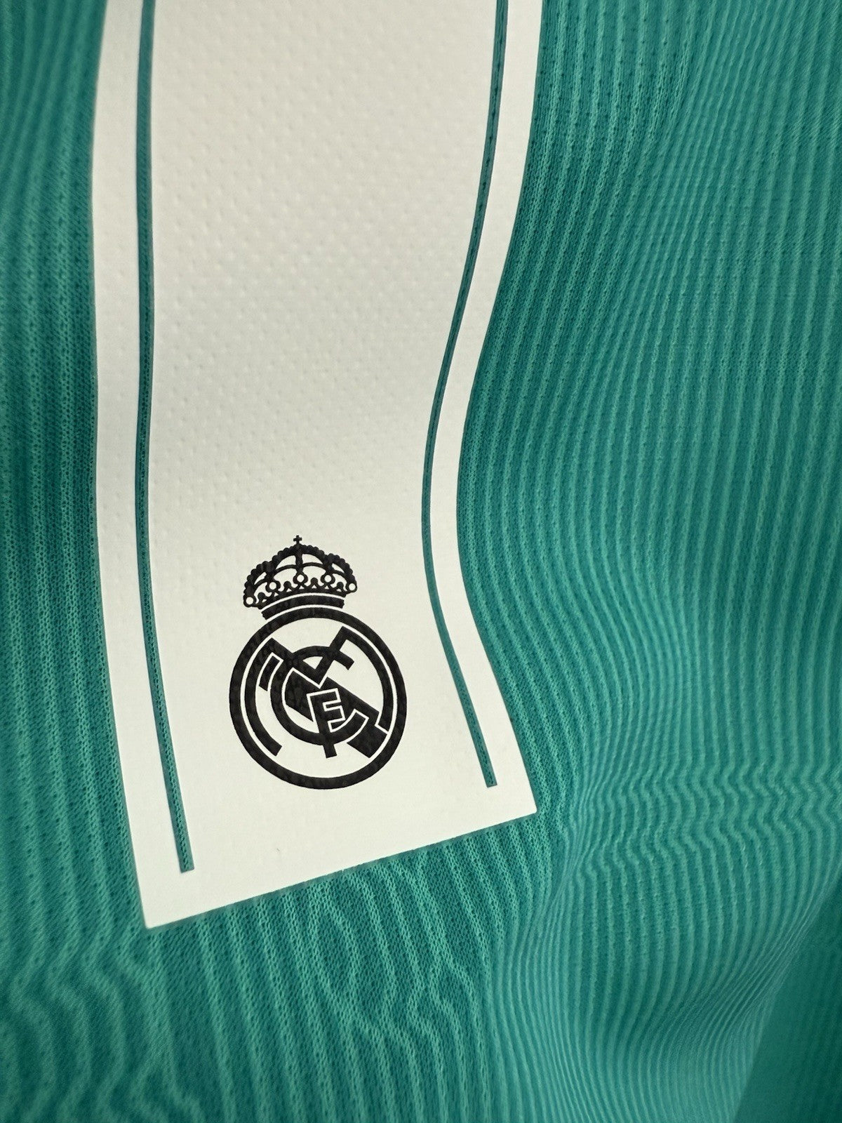Real Madrid Hazard #7 2021/22 Small 3rd Shirt Excellent Condition H40951