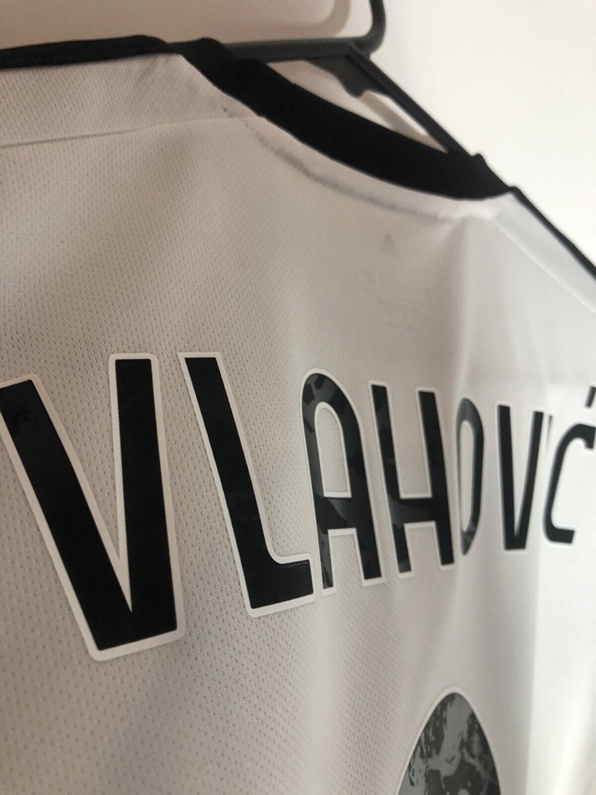 Vlahovic 9 Juventus 2022 23 Small Home Shirt Adidas Excellent Condition H38907