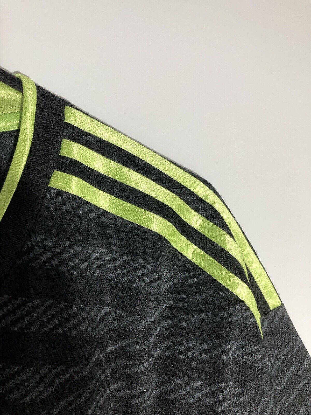 Kroos 8 Real Madrid 2022 23 3rd Xl Shirt Adidas Excellent Condition Hi1656