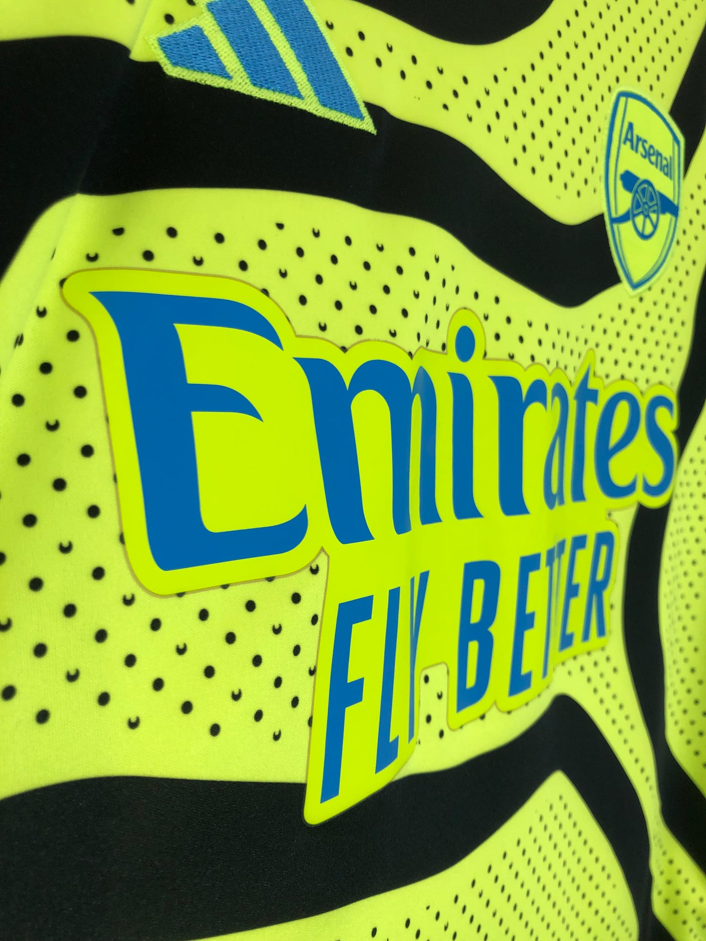 Arsenal 2023/24 Medium Away Shirt Adidas Excellent Condition HR6927