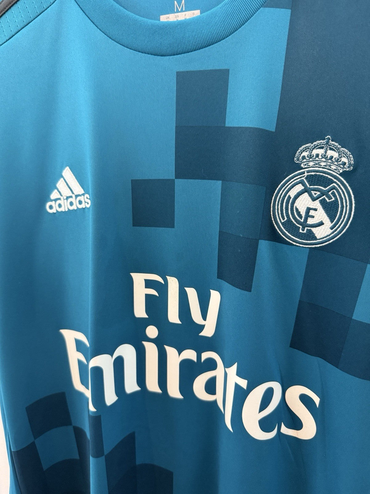 Real Madrid Modric #10 2017/18 Medium Away Shirt Excellent Condition BR3539