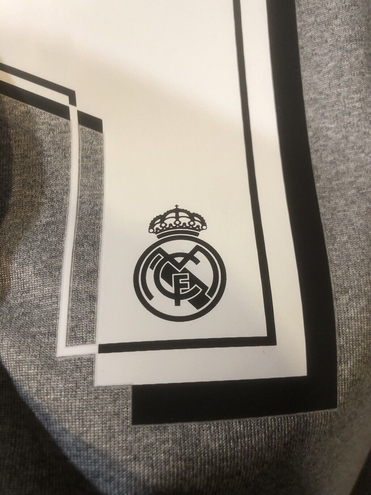 Benezma #9 Real Madrid 2015/16 Medium Away Football Shirt Good Condition