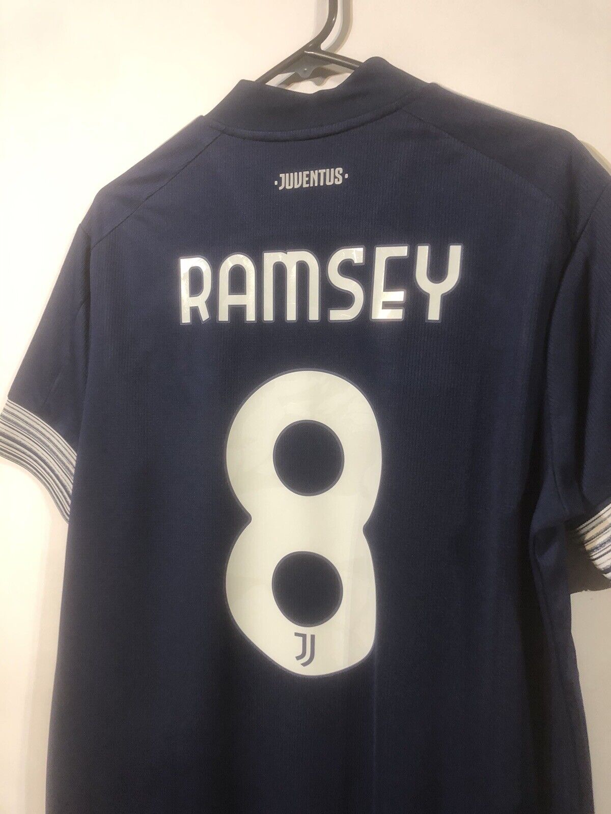 Ramsey #8 Juventus 2020/21 Large Away Football Shirt Adidas Excellent Condition
