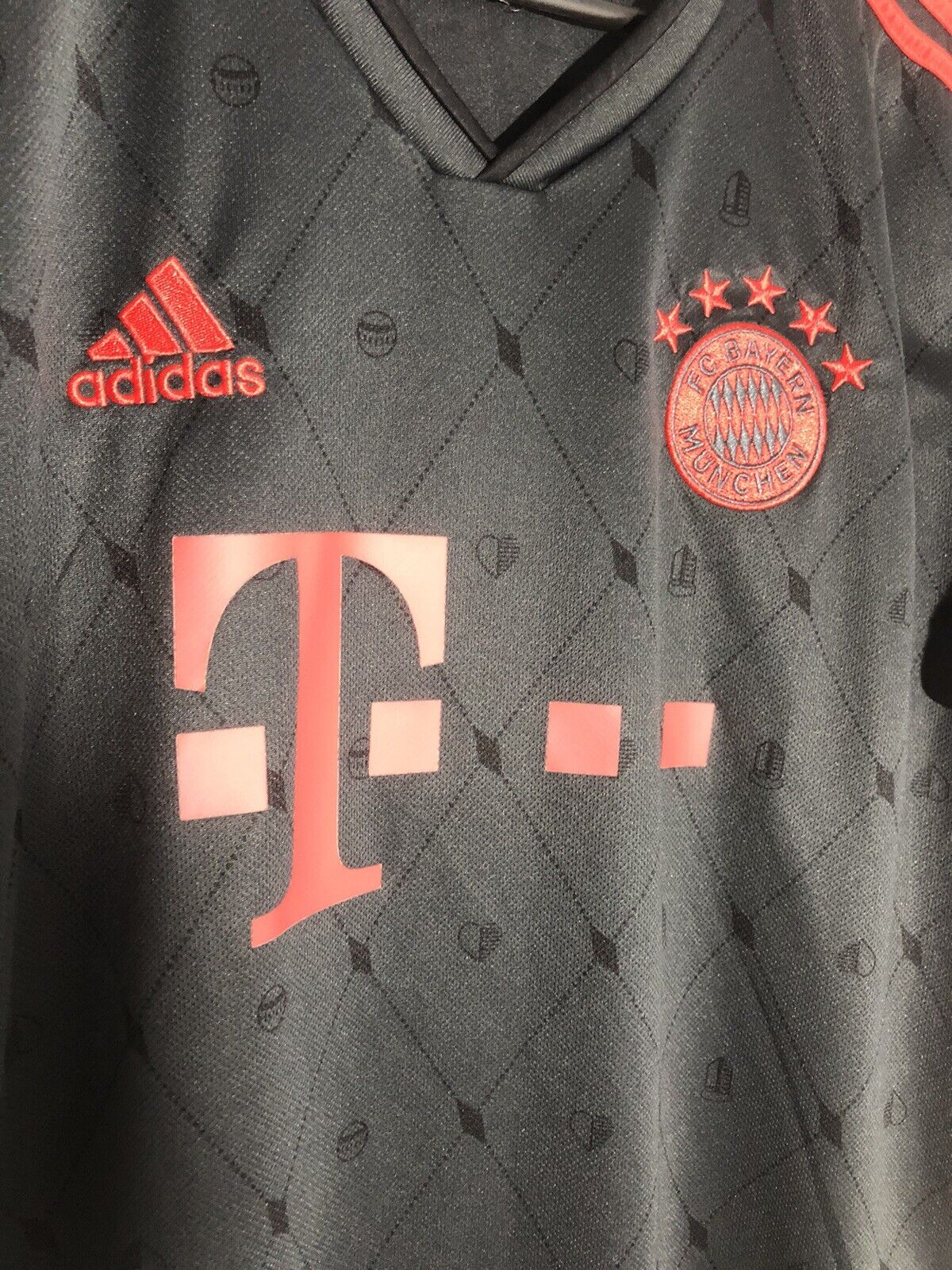 Davies 19 Bayern Munich 2022 23 Large 3rd Shirt Excellent Condition H39907