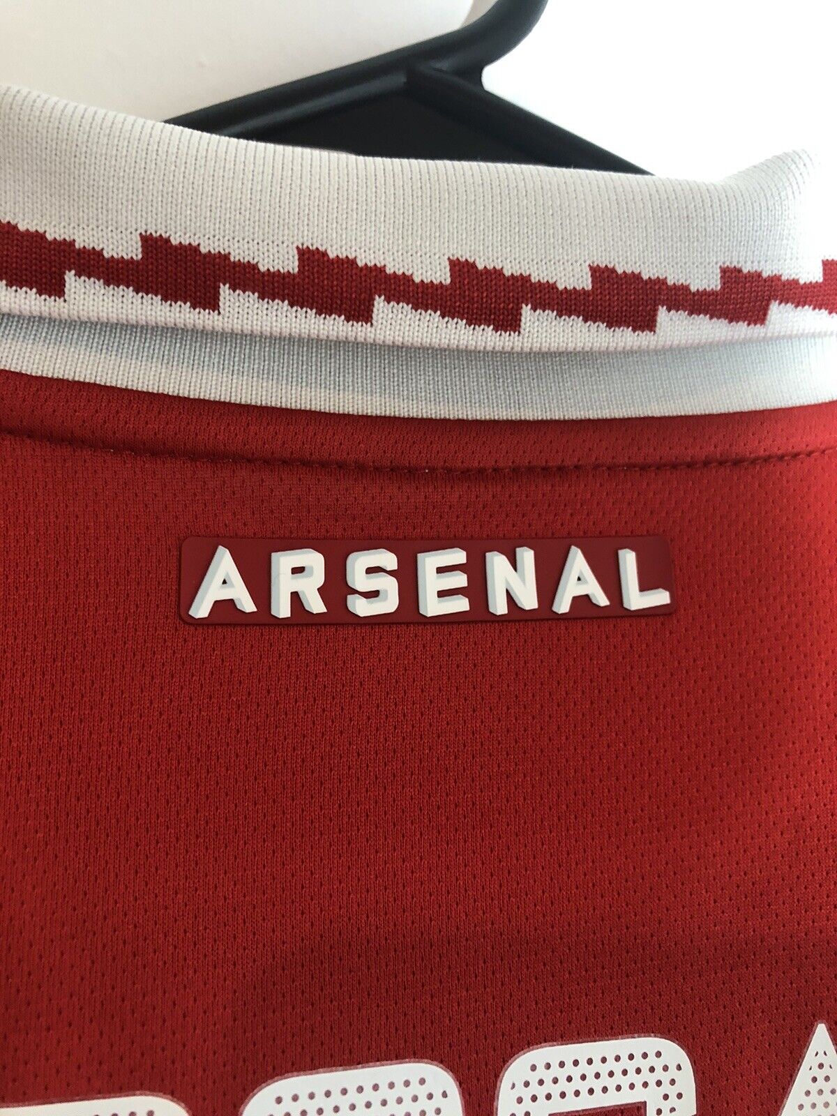 Trossard #19 Arsenal 2022/23 Small Home Shirt Excellent Condition H35903