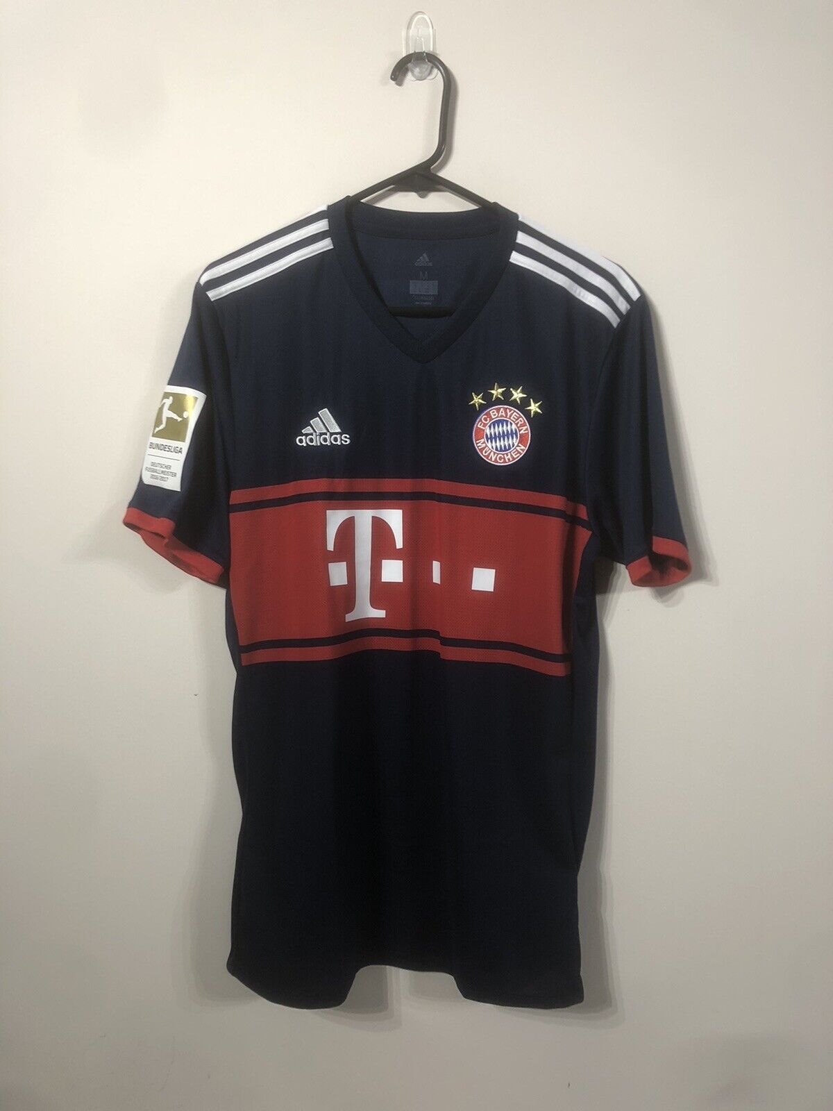 Bayern Munich 2017/18 Medium Away Football Shirt Adidas Excellent Condition