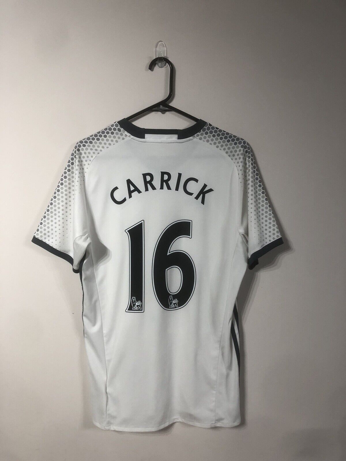 Carrick #16 Manchester United 2016/17 Medium 3rd Shirt Very Good Conditio AI6690