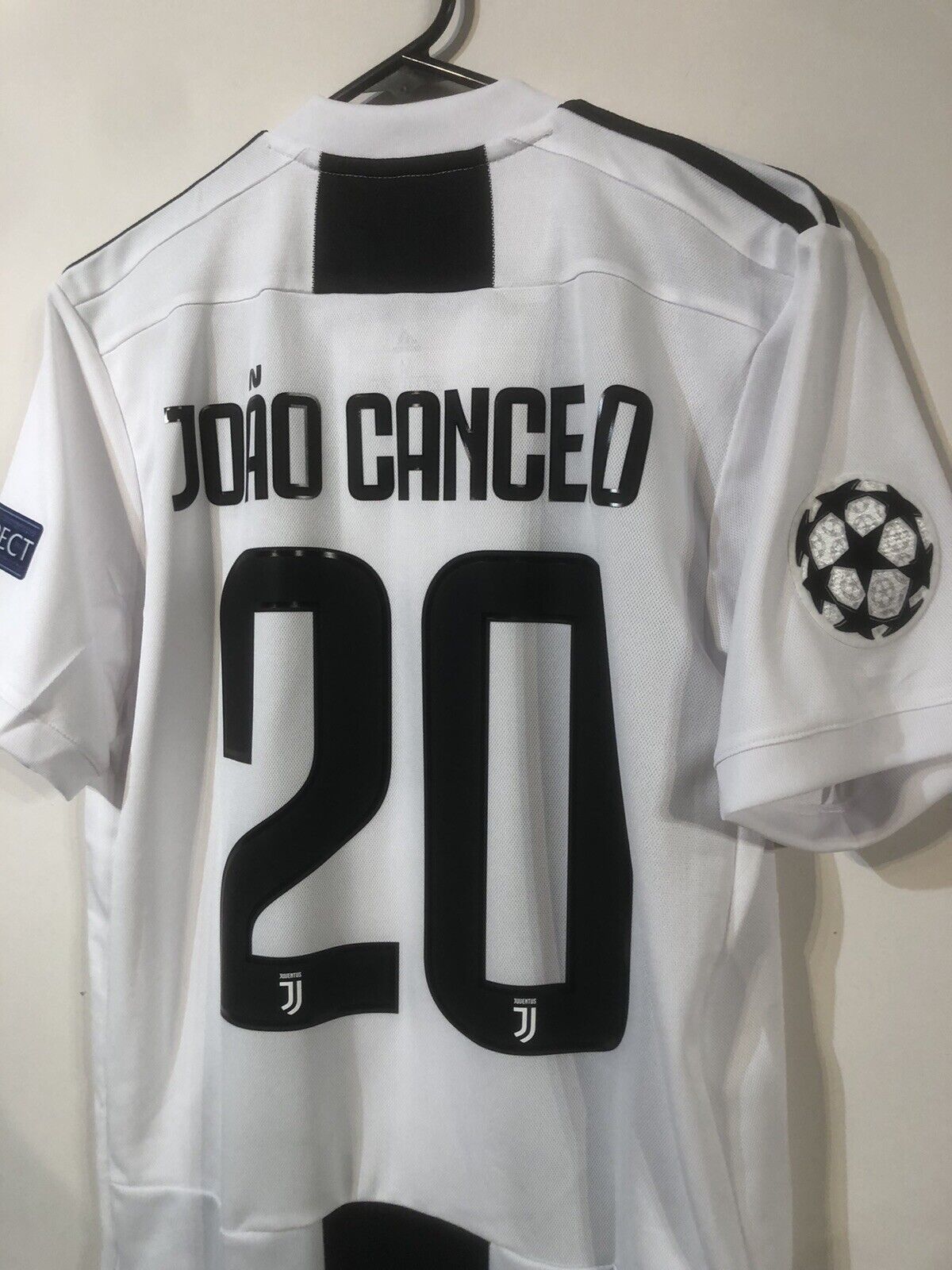 Joao Cancelo #20 Juventus 2018/19 Medium Home Champions League Shirt Adidas BNWT