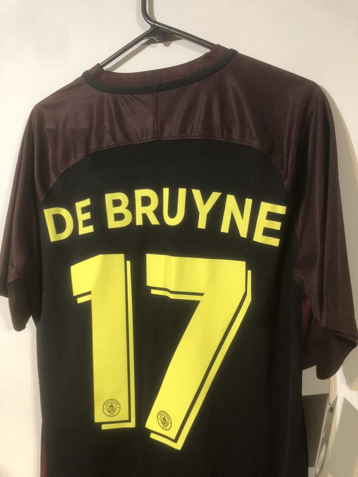 De Bruyne #17 Manchester City 2016/17 Medium Away Football Shirt Nike BNWT