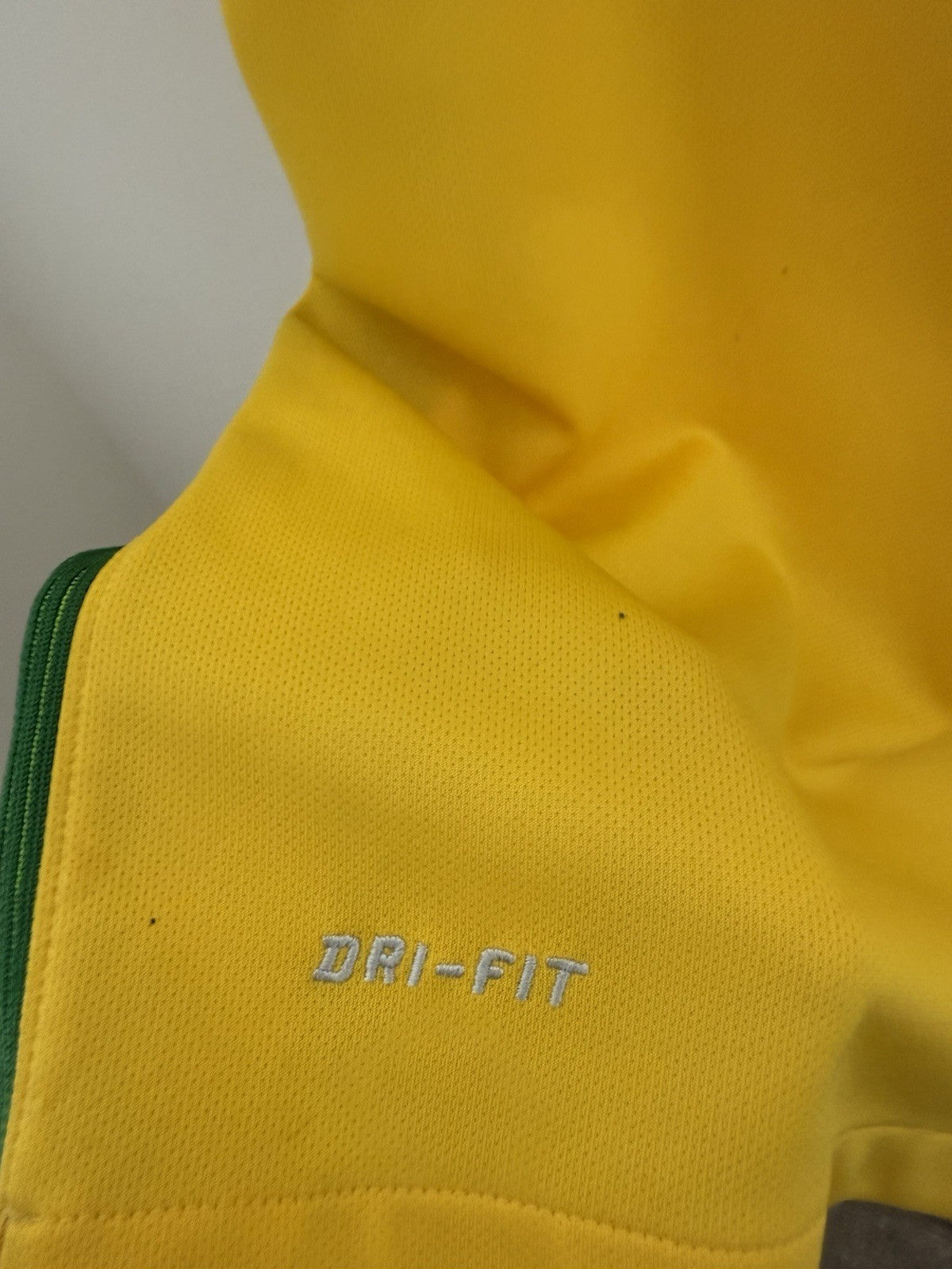 Brazil Coutinho #11 2018 Small Home Shirt Excellent Condition 724597-703