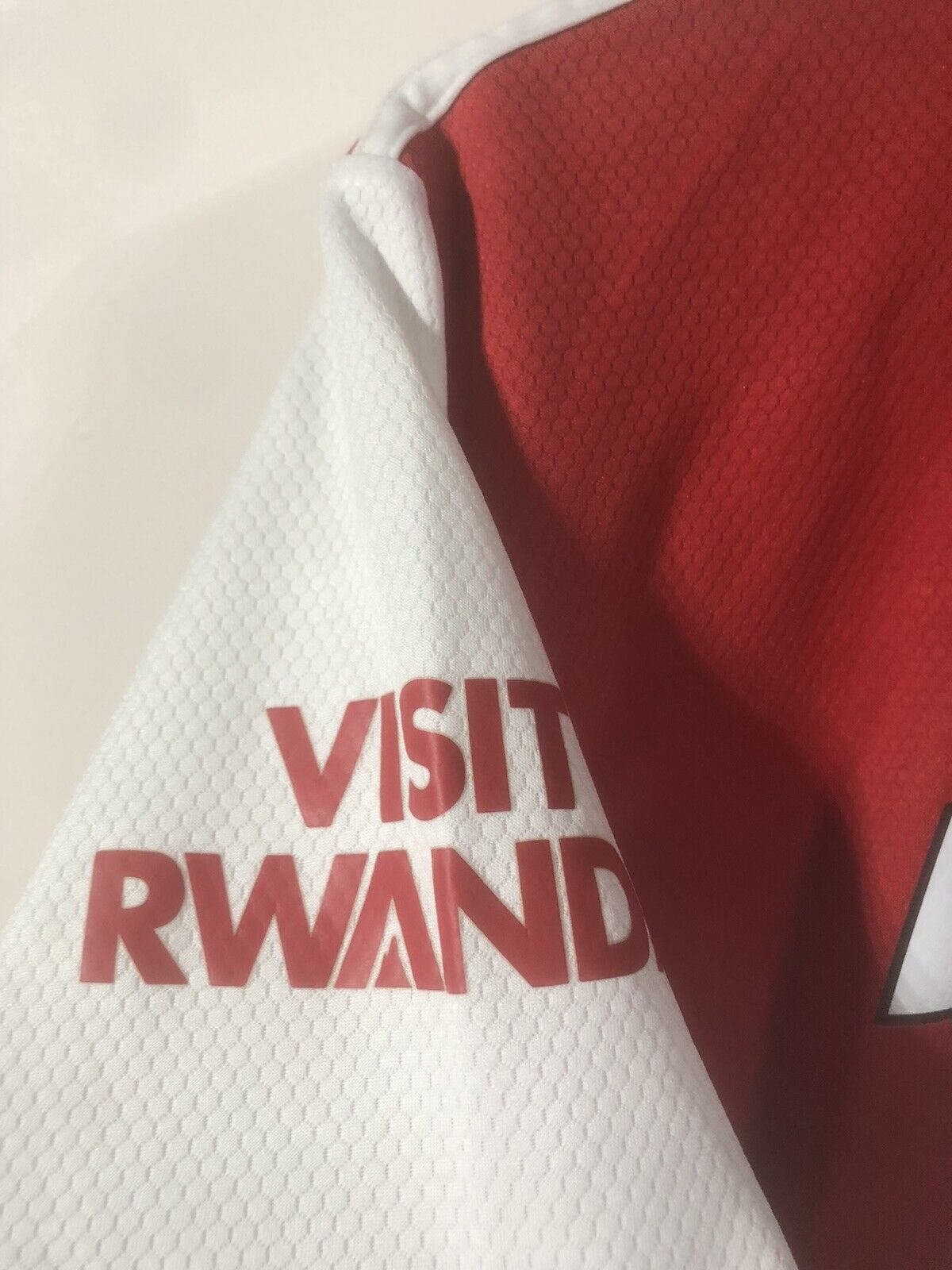 Ozil #10 Arsenal 2019/20 Medium Home Shirt Excellent Condition EH5637