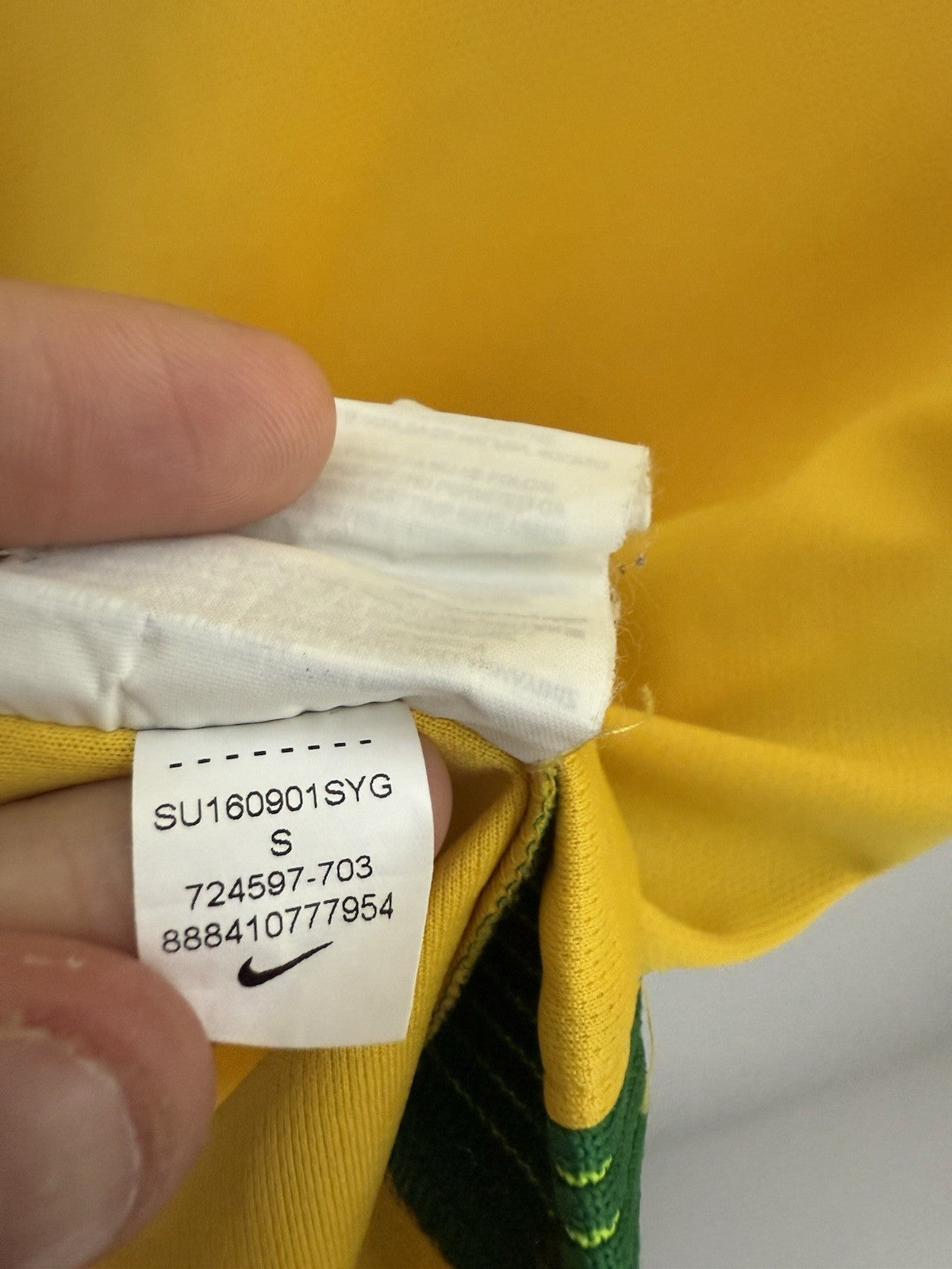 Brazil Coutinho #11 2018 Small Home Shirt Excellent Condition 724597-703