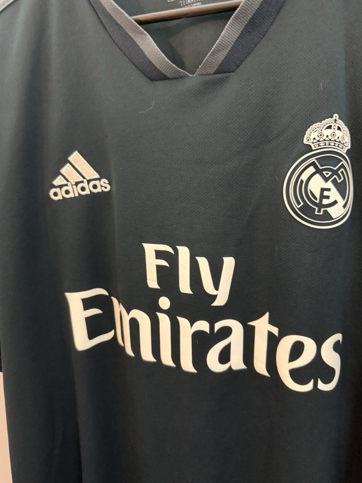 Real Madrid Bale #11 2018/19 Large Away Excellent Condition CG0584