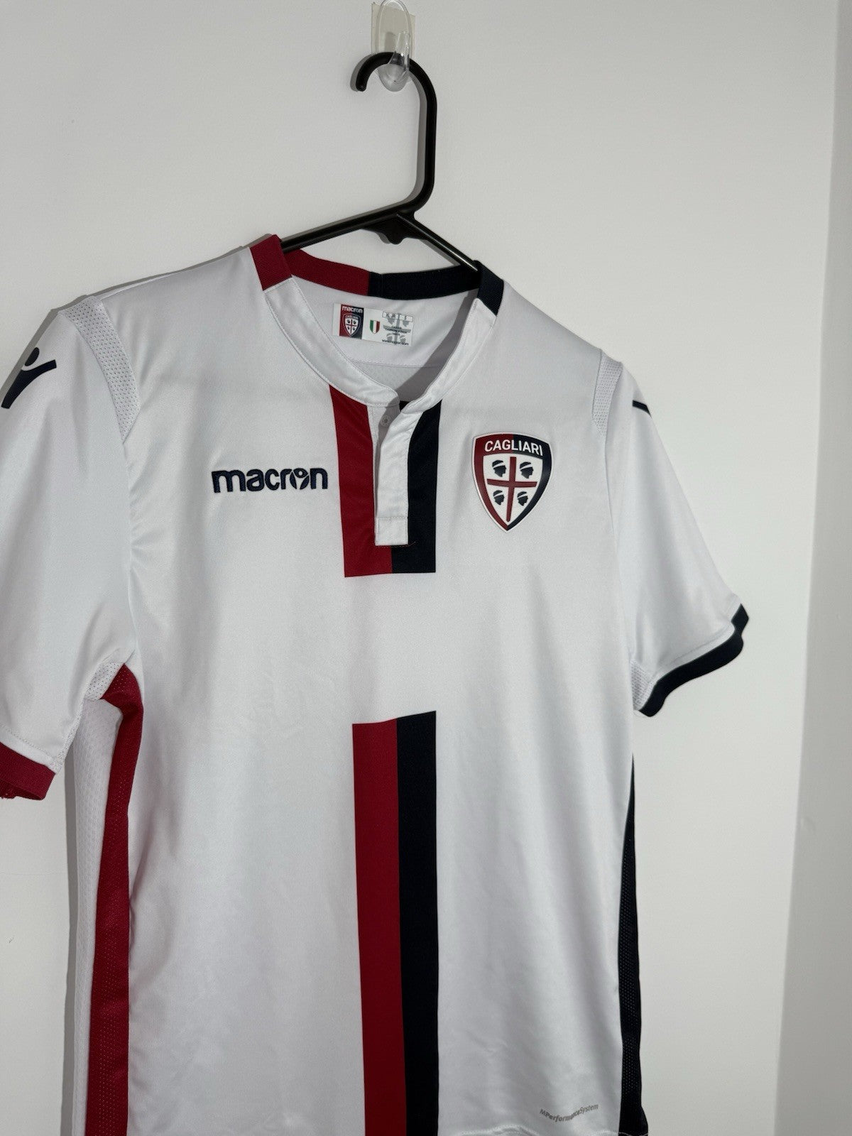 Cagliari Calcio 2018/19 Small Away Shirt Macron Excellent Condition