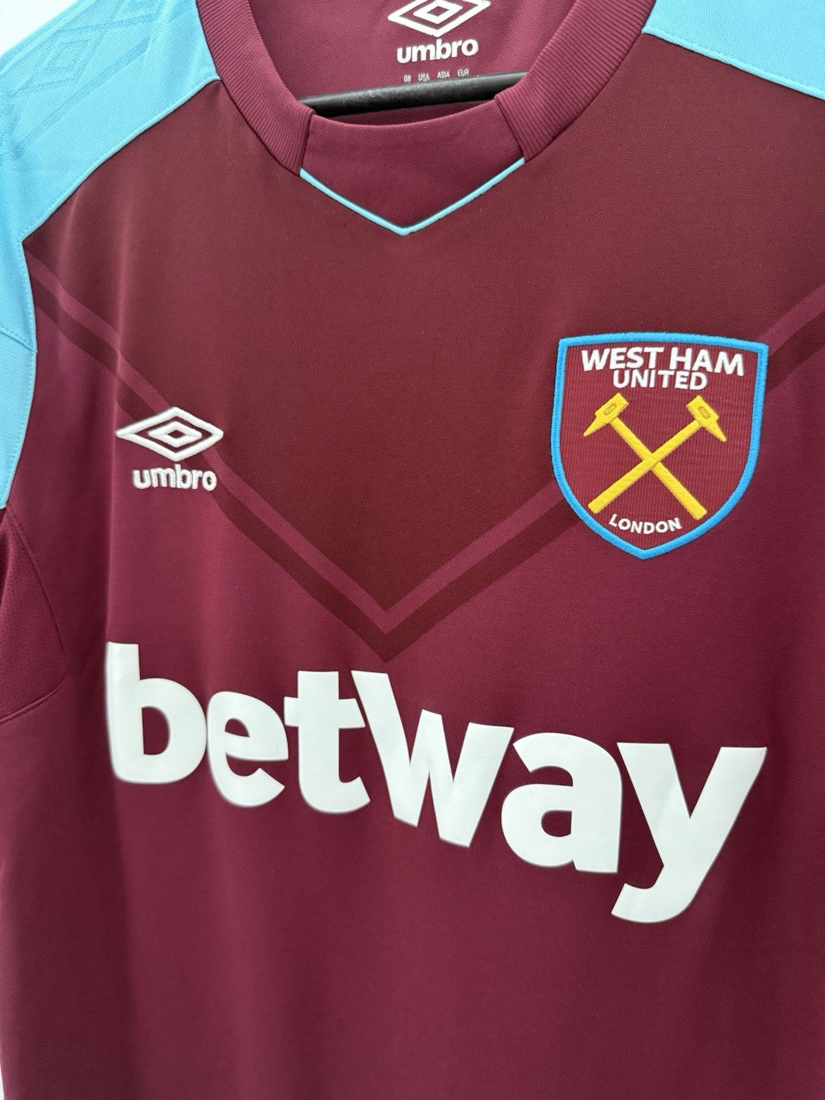 West Ham United Noble #16 2017/18 Medium Home Shirt Umbro Excellent Condition
