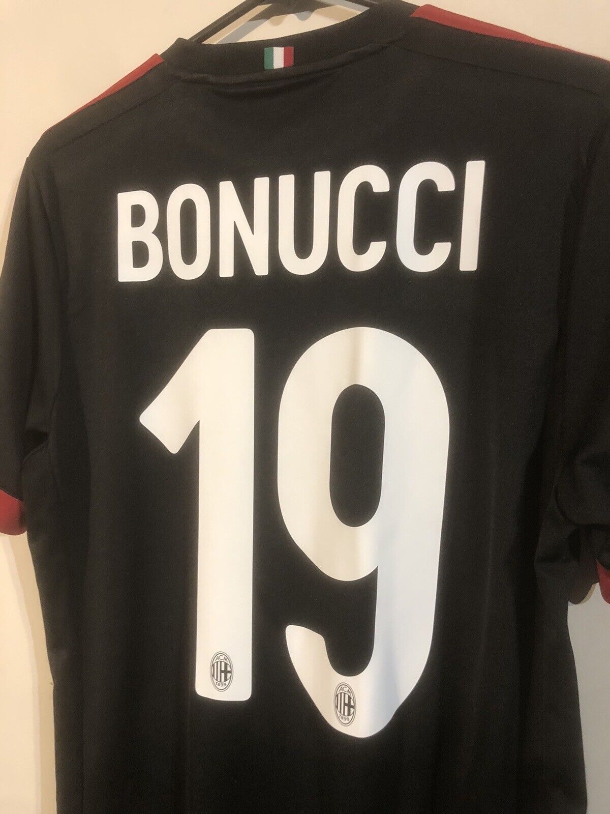 Bonucci #19 AC Milan Medium 2017/18 3rd Football Shirt Puma Very Good Condition