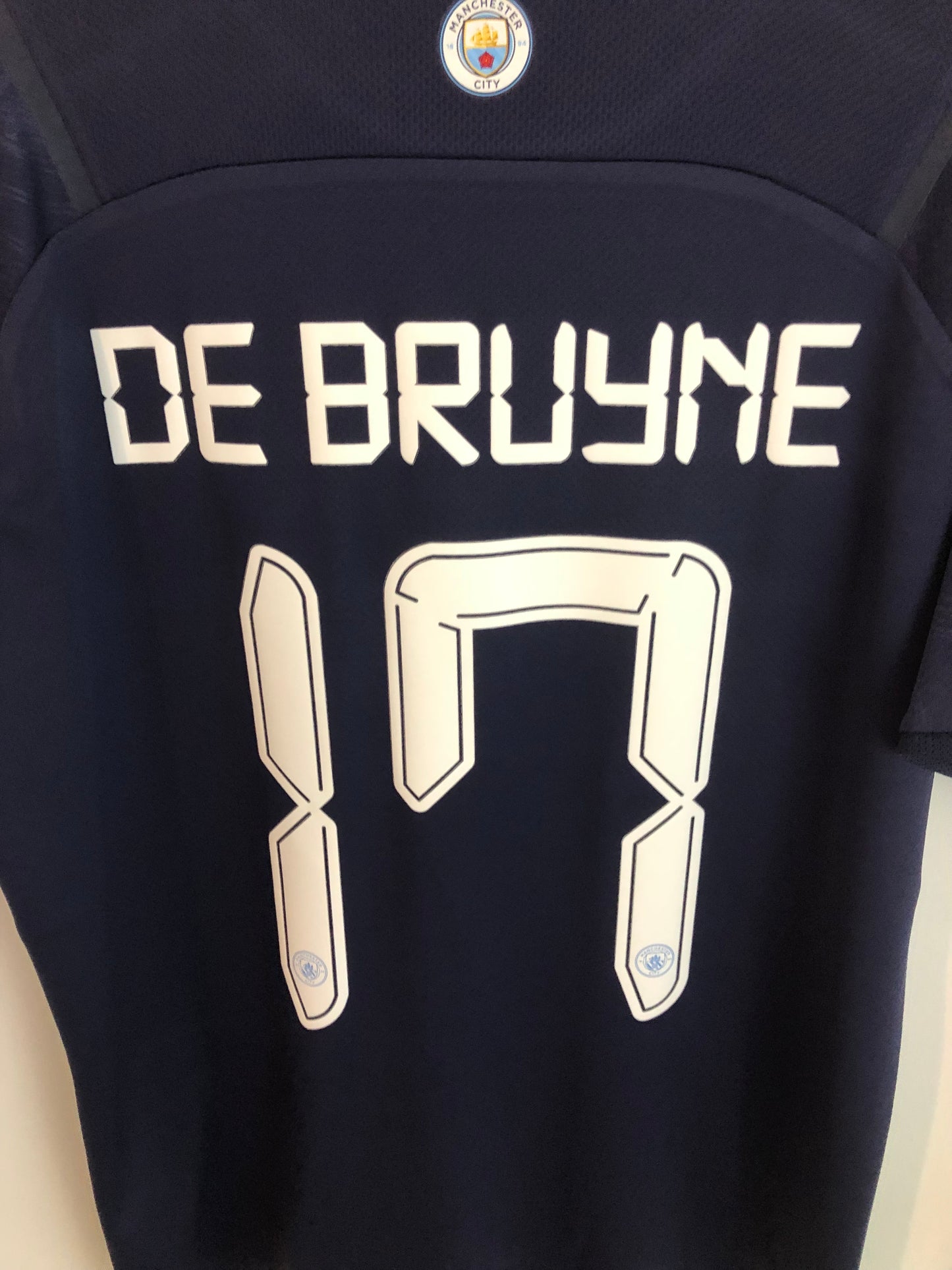 De Bruyne #17 Manchester City 2021/22 Large 3rd BNWT 759219 03
