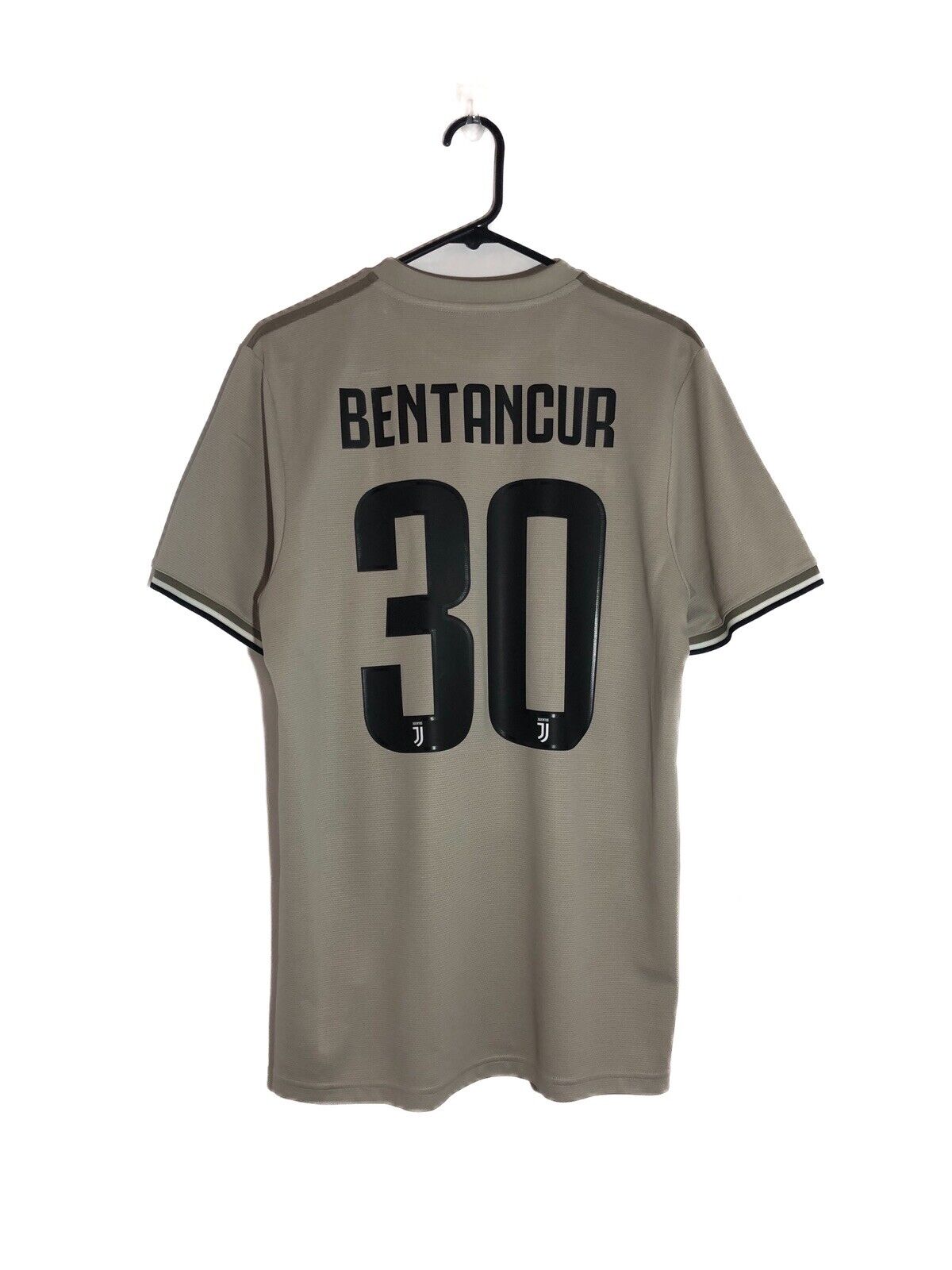 Bentancur 30 Juventus 2018 19 Away Large Shirt Good Condition Cf3488