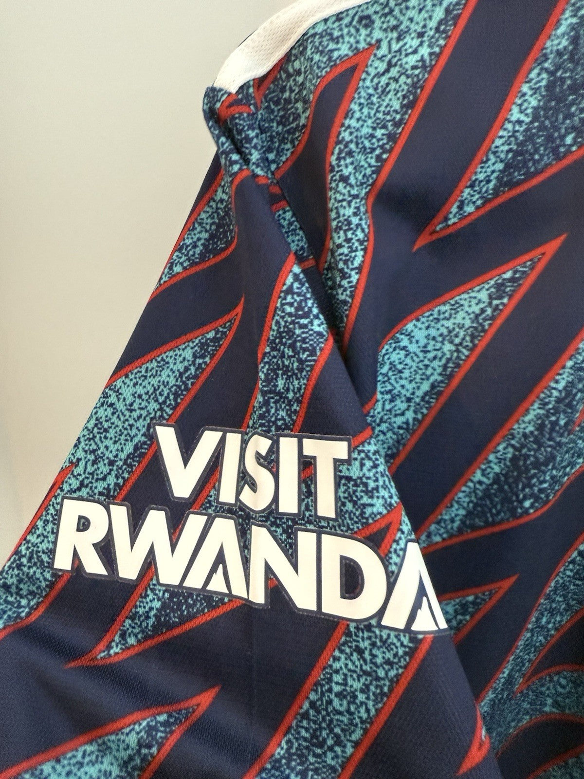 Arsenal Saka #7 2021/22 Small 3rd Shirt Adidas Excellent Condition GM0213