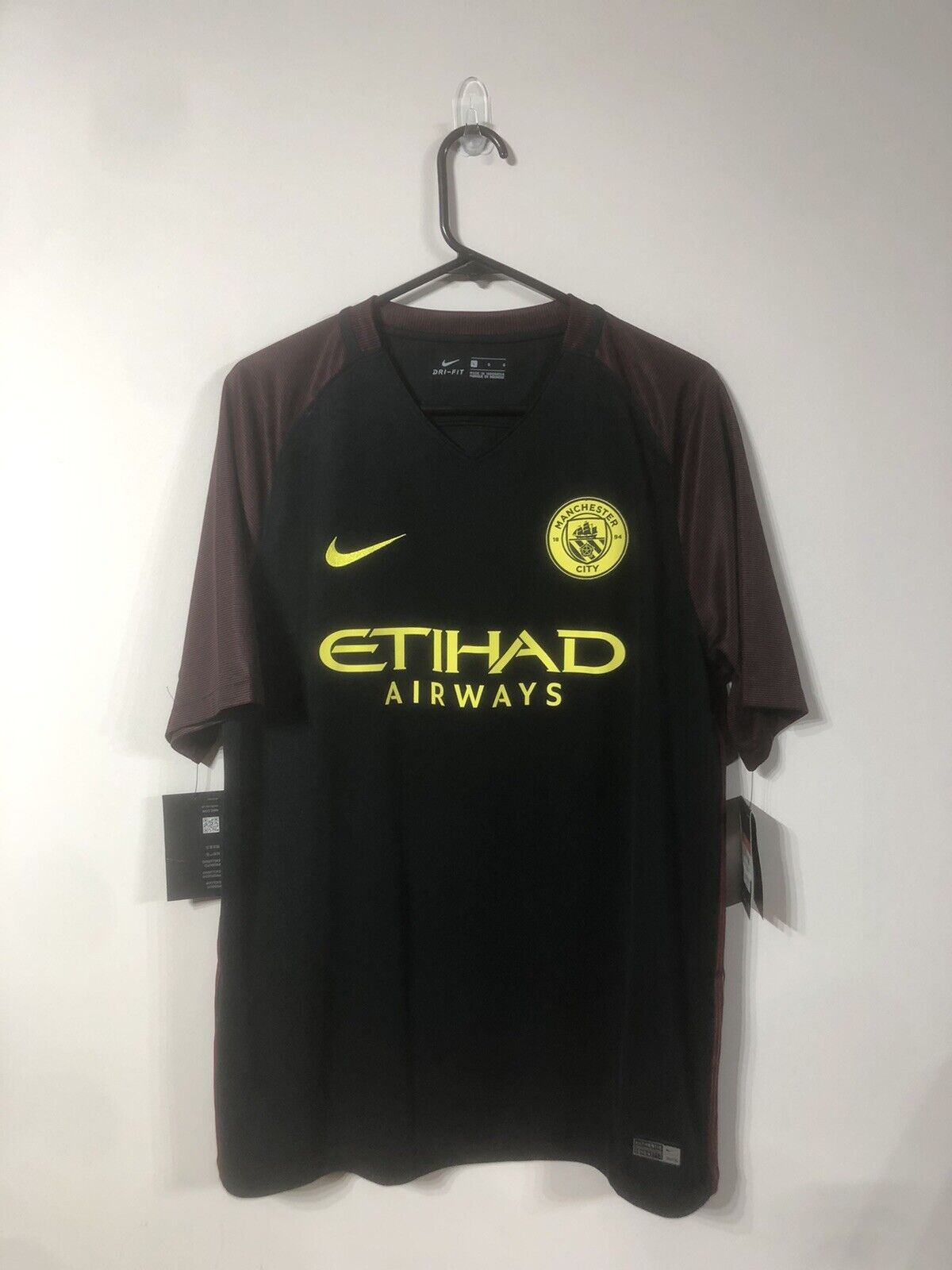 Stones #24 Manchester City 2016/17 Large Away Football Shirt BNWT