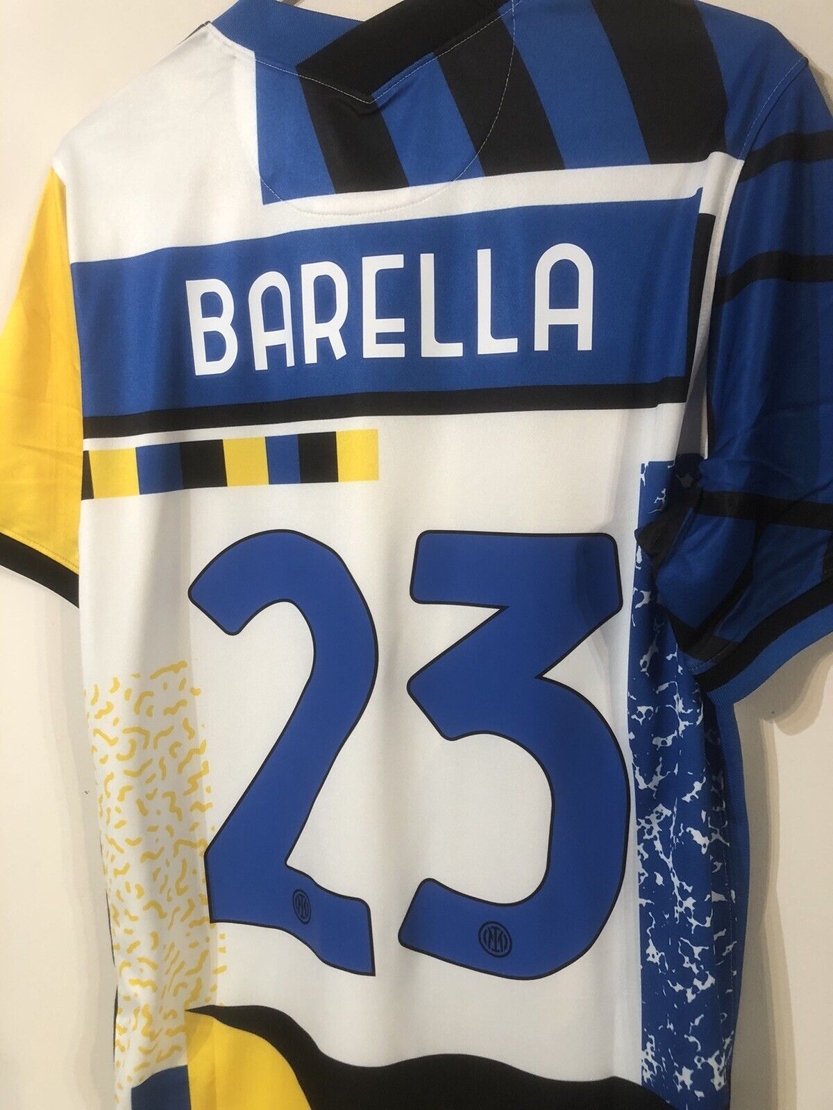 Barella #23 Inter Milan 2020/21 Fourth Medium Football Shirt Jersey Nike BNWT