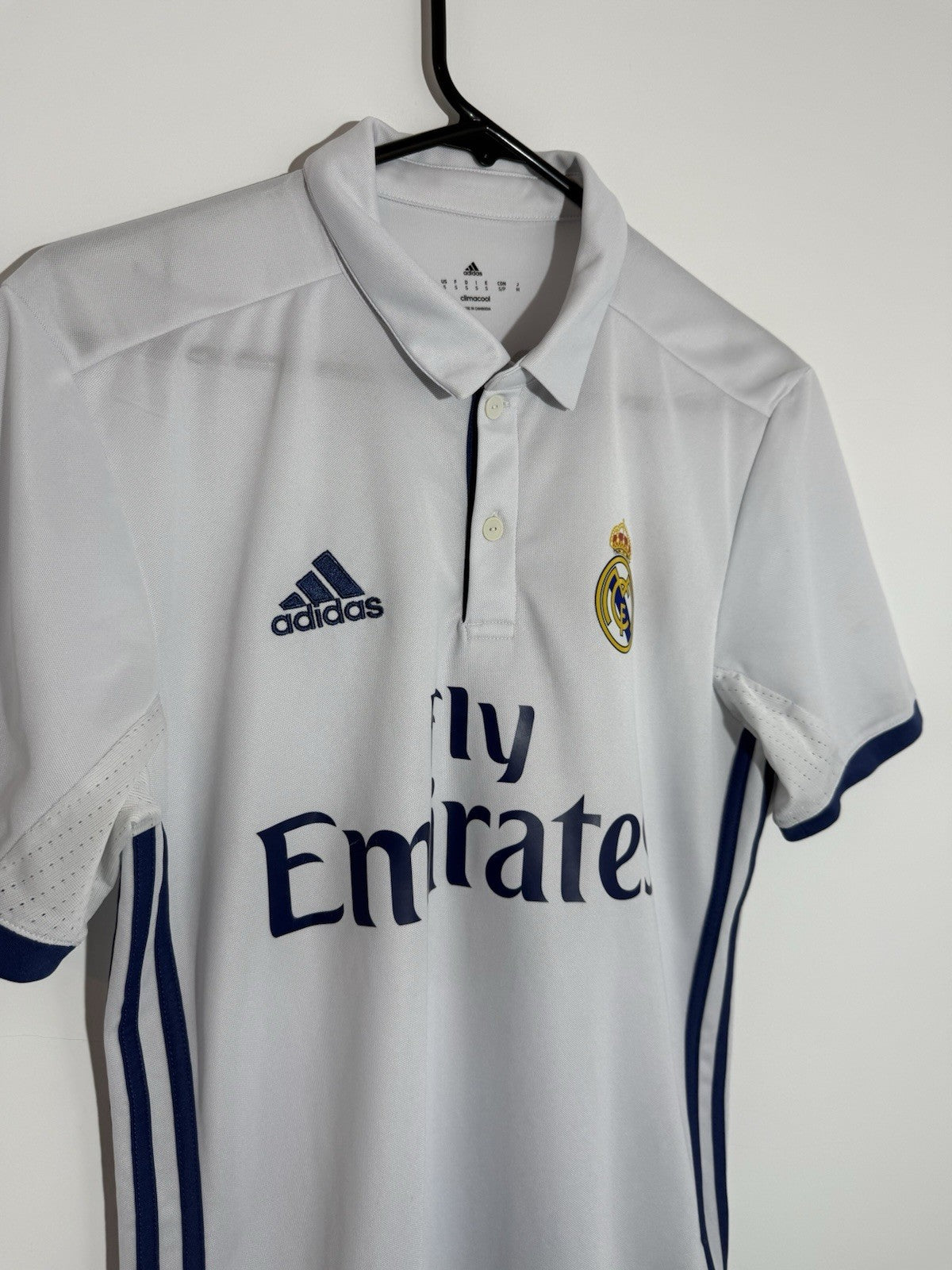 Real Madrid Kroos #8 2016/17 Small Home Shirt Excellent Condition S94922