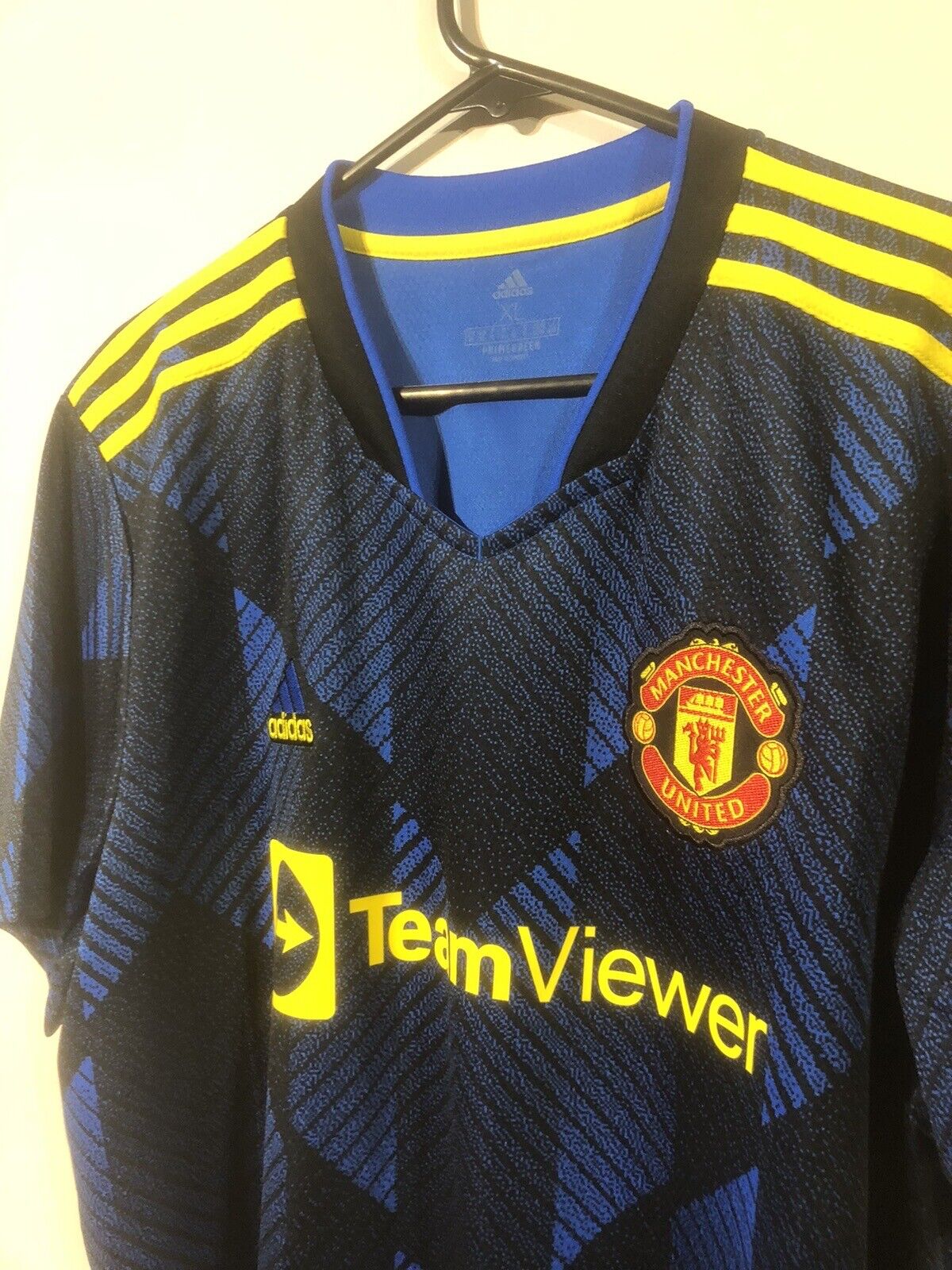 B. Fernandes #18 Manchester United X-Large 2021/22 3rd Shirt BNWT