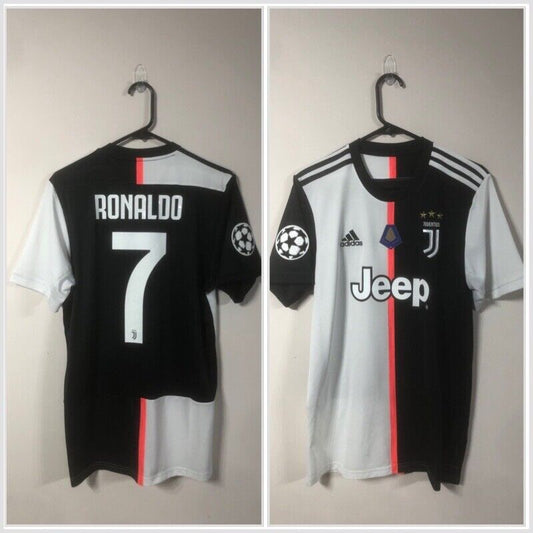 Ronaldo #7 Juventus MVP 2019/20 Medium Home Football Shirt Excellent Condition