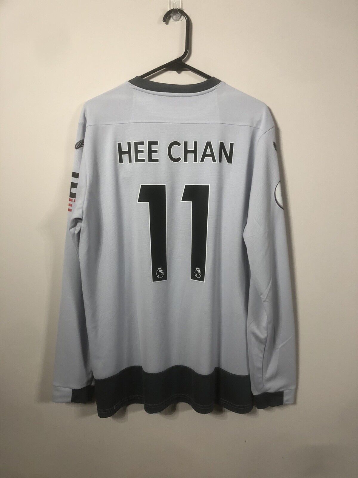Hee Chan #11 BNWT Wolves 2022/23 Large L/S Away Football Shirt Jersey Castore