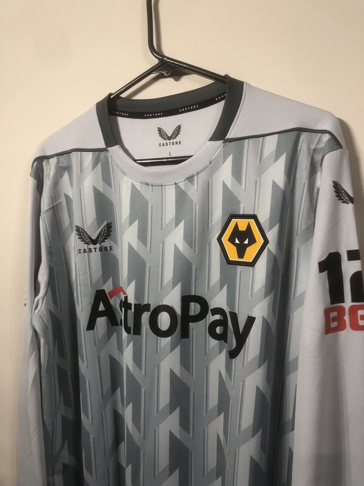 Hee Chan #11 BNWT Wolves 2022/23 Large L/S Away Football Shirt Jersey Castore