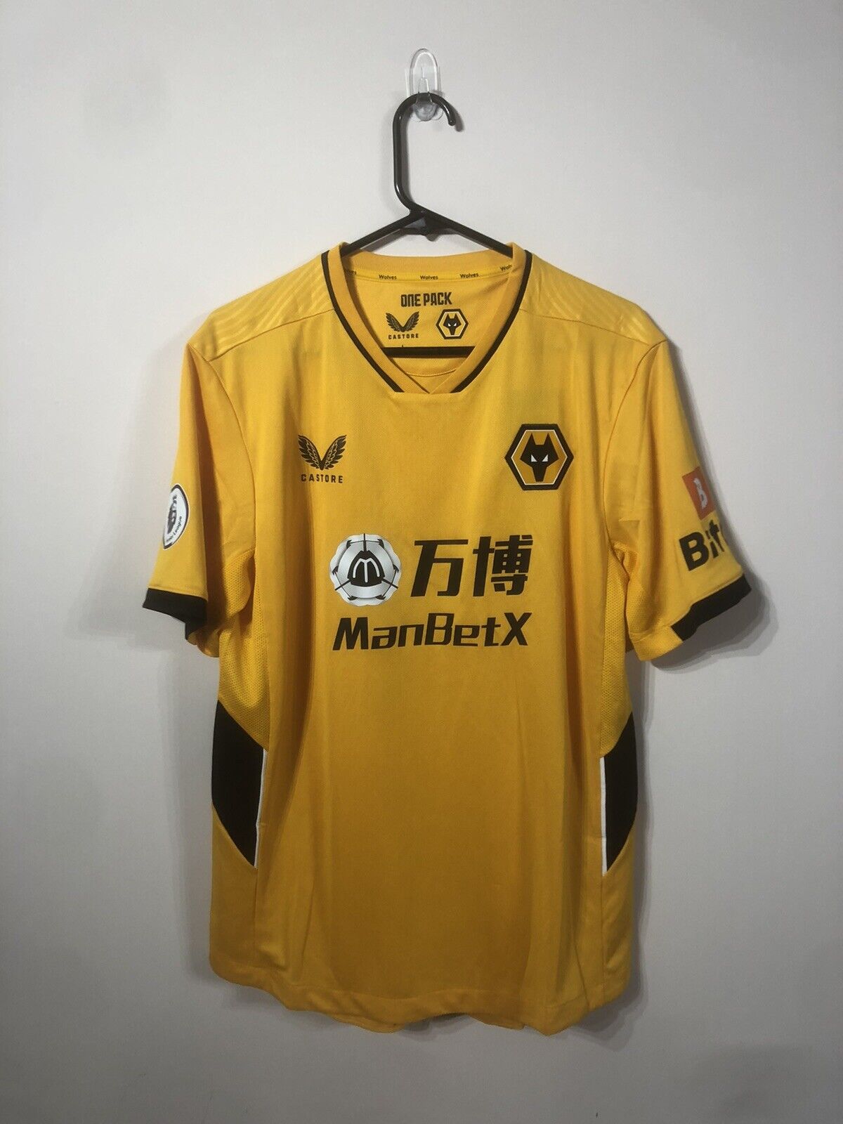 Hee Chan #26 BNWT Wolves 2021/22 Large Home Football Shirt Jersey Castore