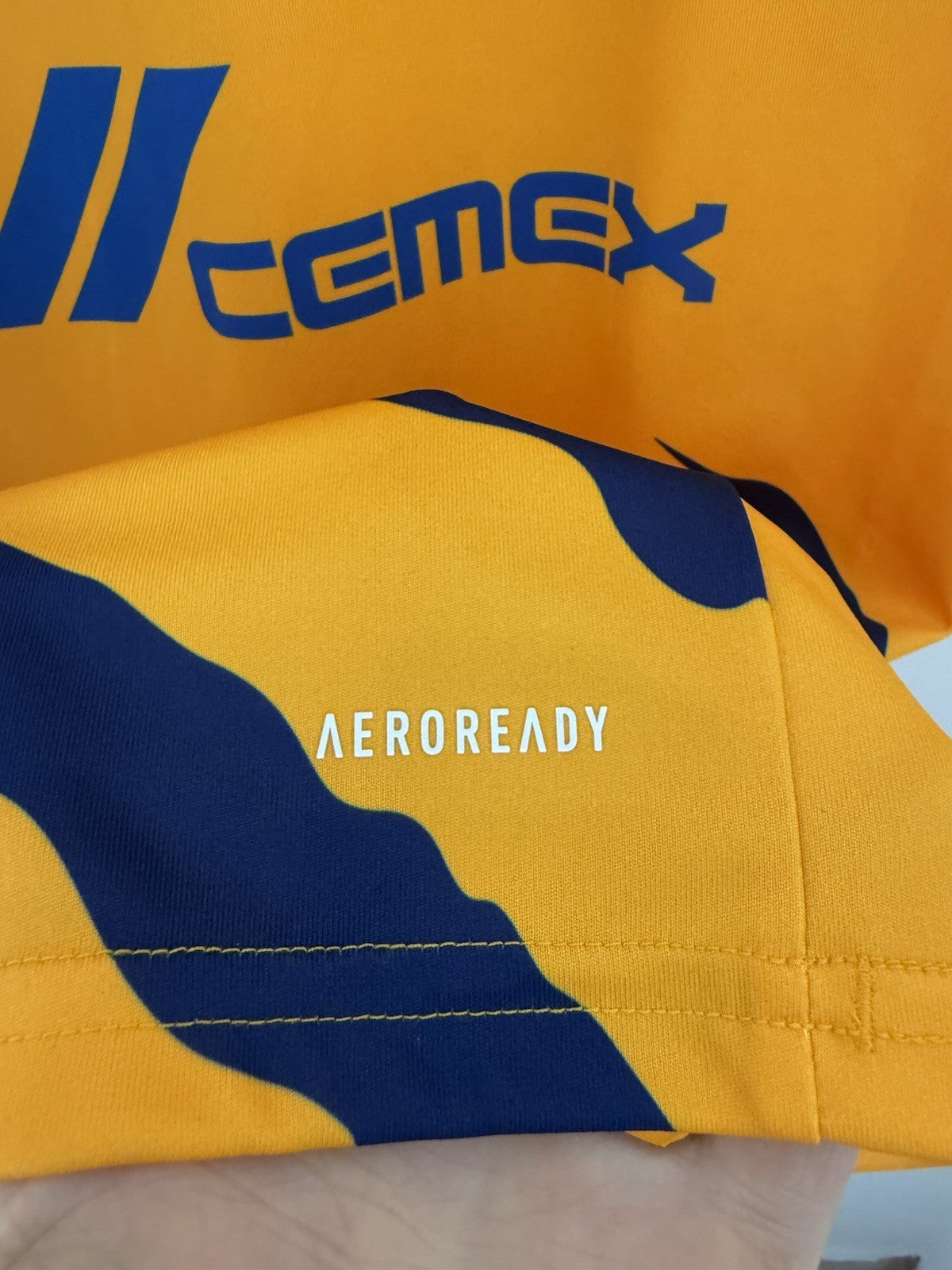 Tigres UANL 2021/22 Home Medium Shirt Adidas Excellent Condition GQ9275