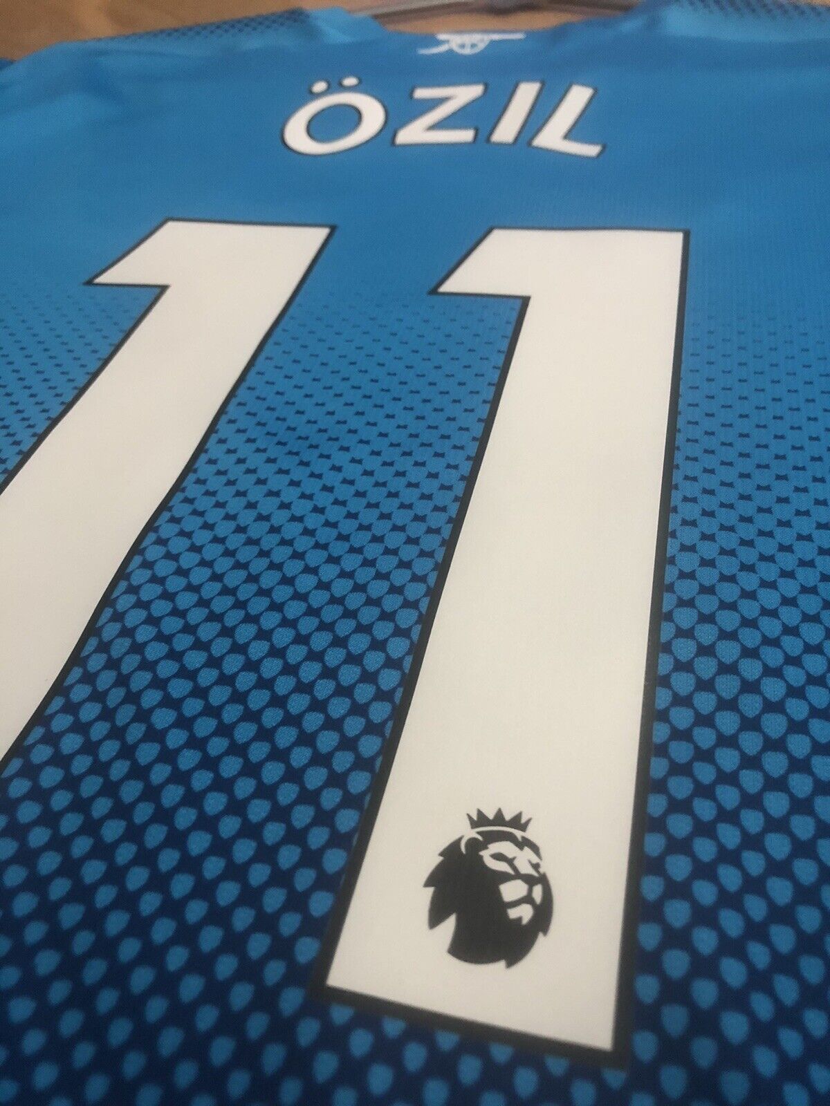 Ozil #11 Arsenal 2017/18 Medium Away Shirt Puma Excellent Condition 751512