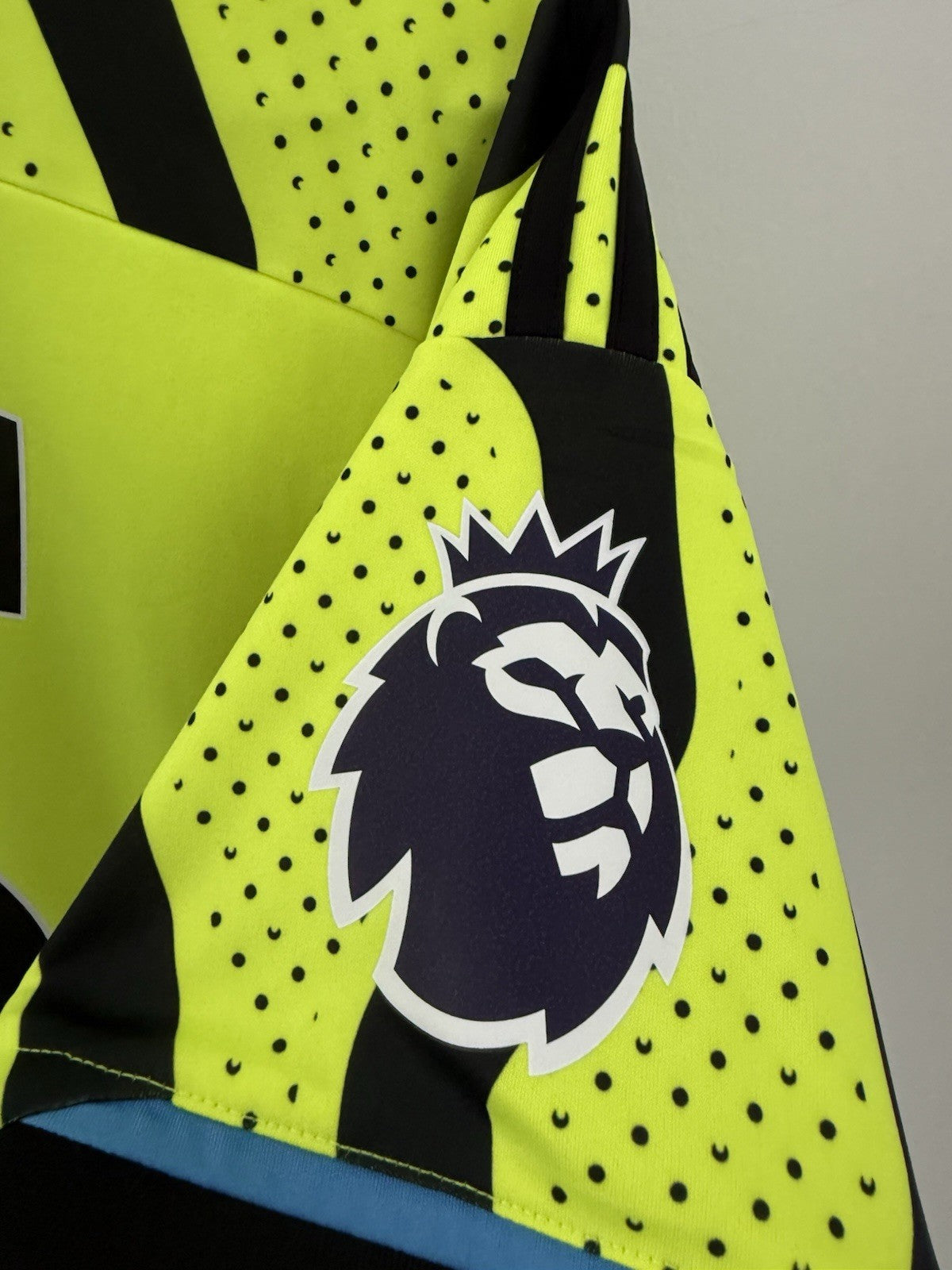 Arsenal Saliba #2 2023/24 Medium Away Shirt Adidas Excellent Condition HR6927