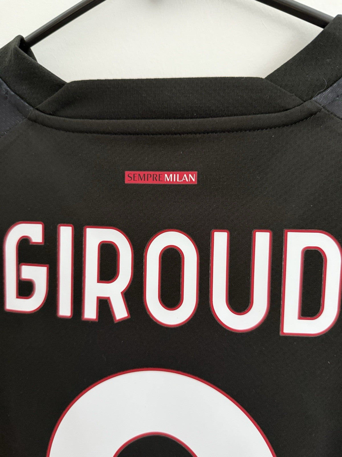 AC Milan Giroud #9 2022/23 Home Large Shirt Excellent Condition 765824-01