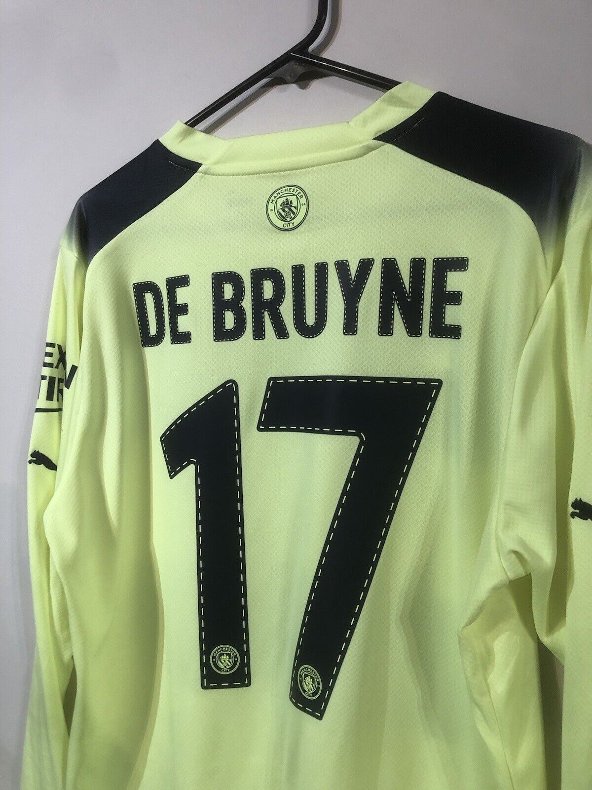 De Bruyne #17 Manchester City Treble 2022/23 Large 3rd Shirt Excellent Condition
