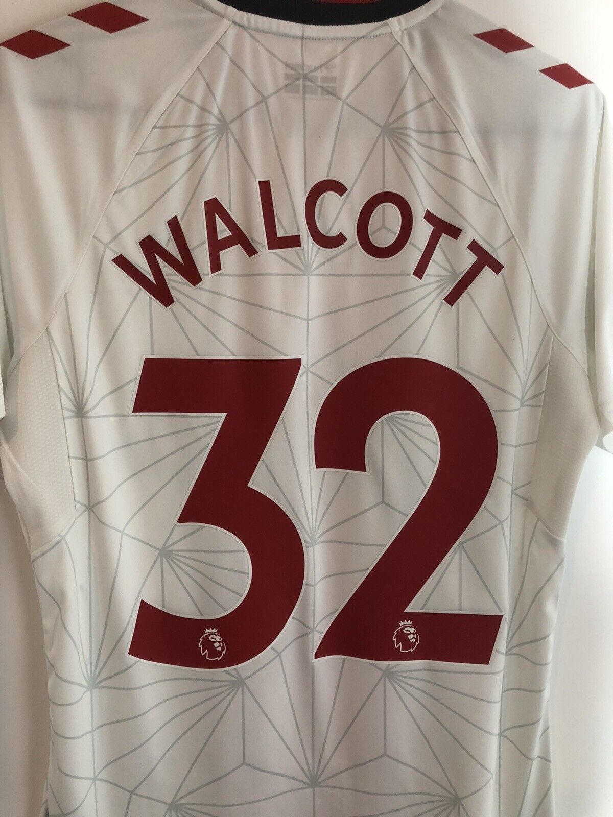 Walcott 32 Southampton Small 2022 23 Home Hummel Excellent Condition