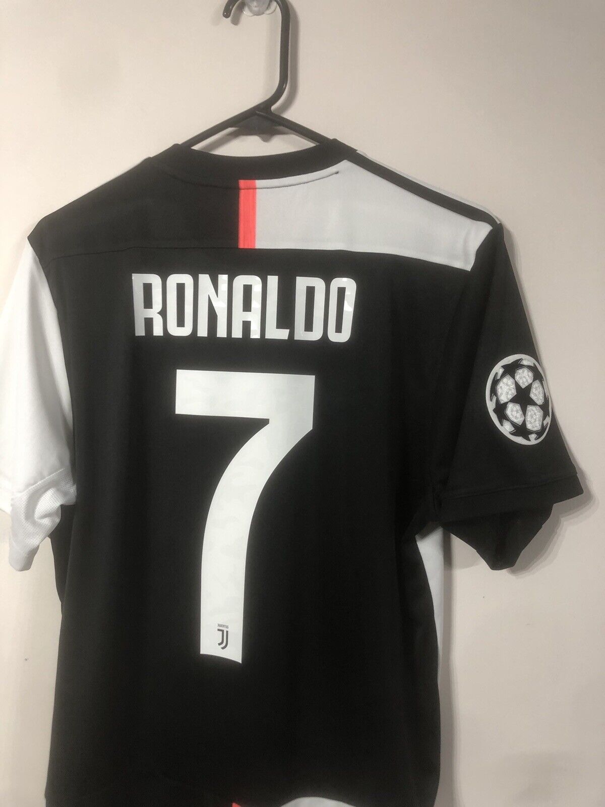 Ronaldo #7 Juventus MVP 2019/20 Medium Home Football Shirt Excellent Condition