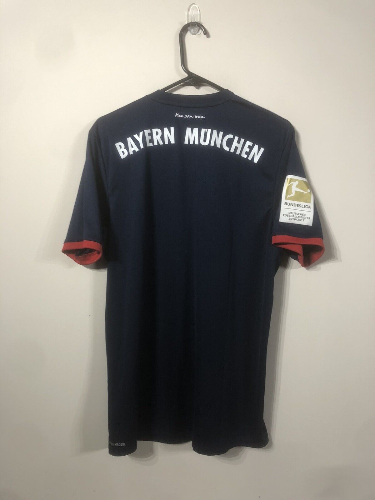 Bayern Munich 2017/18 Medium Away Football Shirt Adidas Excellent Condition