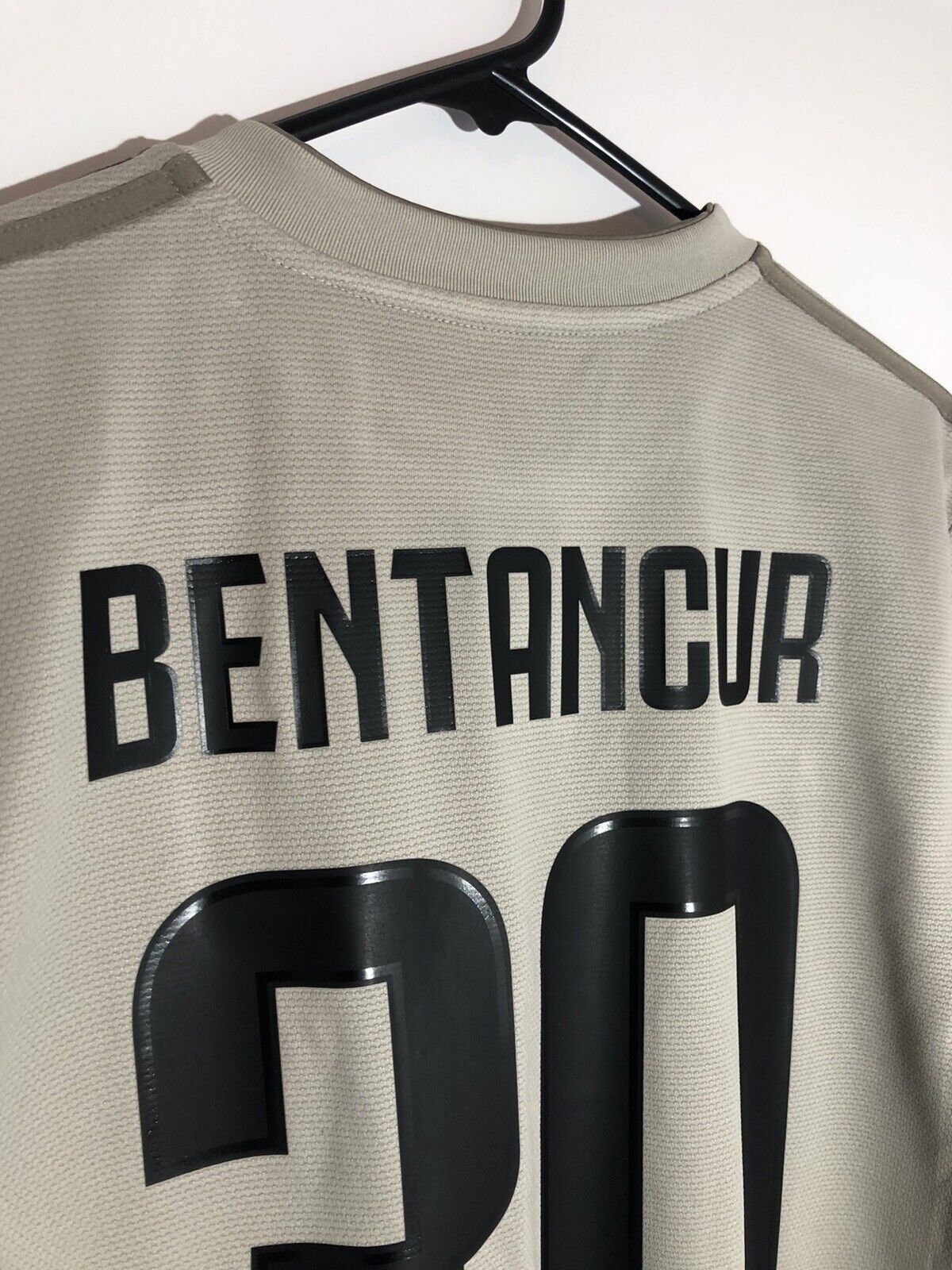 Bentancur 30 Juventus 2018 19 Away Large Shirt Good Condition Cf3488