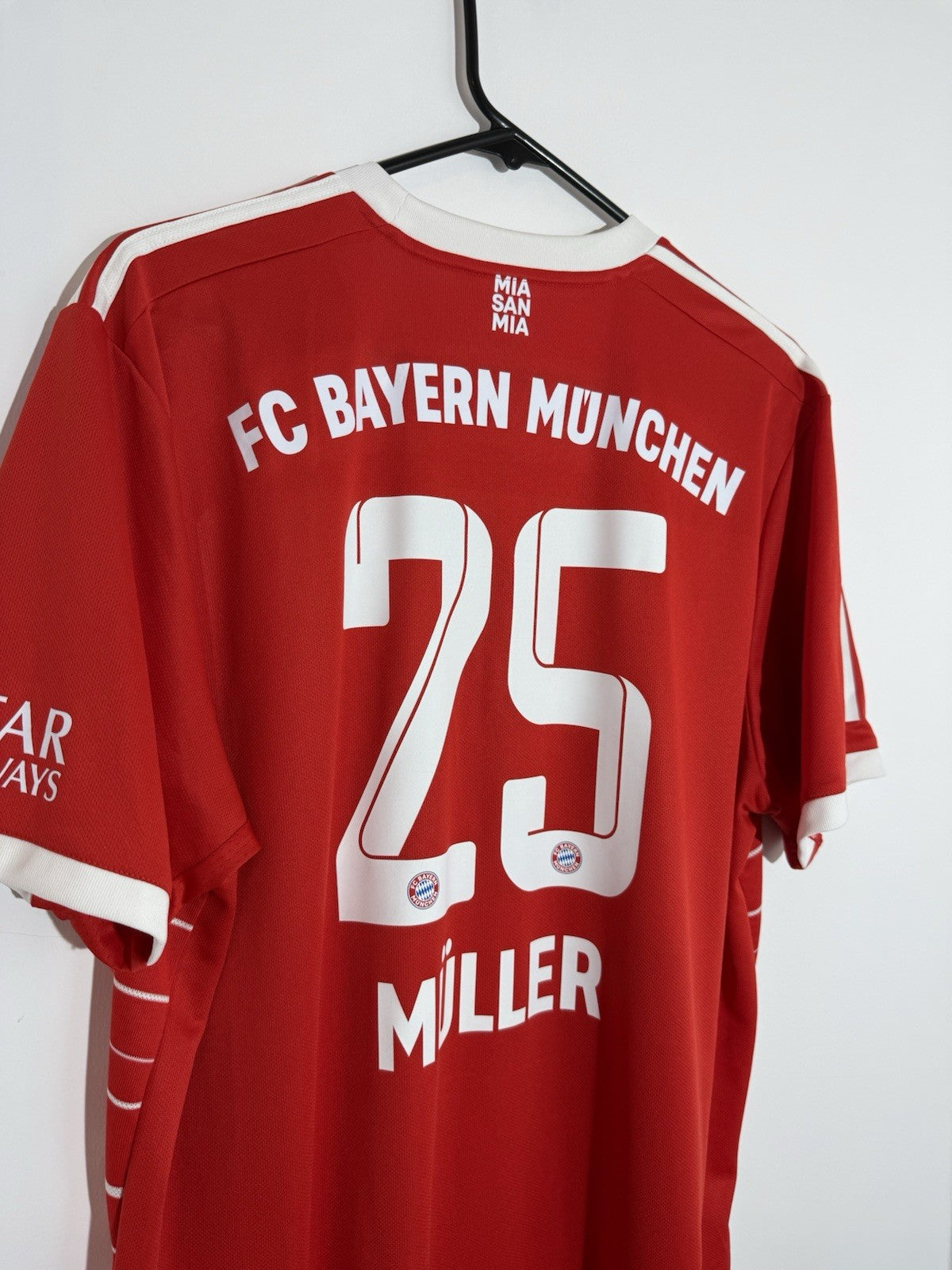 Bayern Munich Muller #25 2022/23 XL Home Shirt Excellent Condition H39900