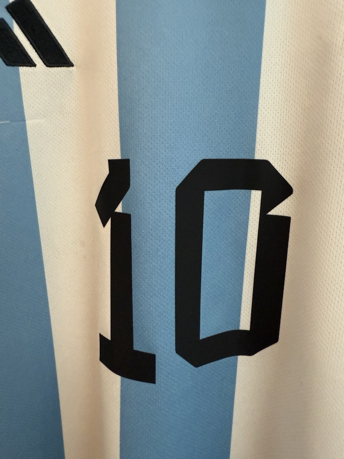 Argentina Messi #10 2022 Small Home Shirt Adidas Very Good Condition HF2158