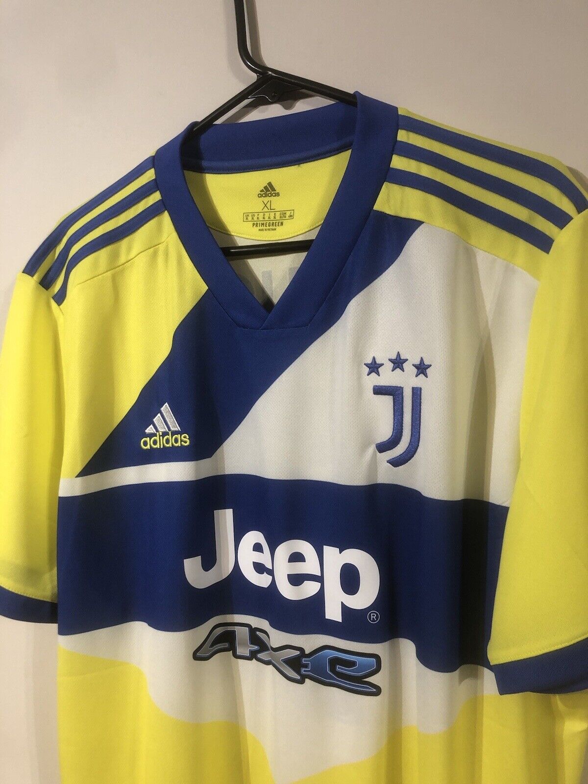 Vlahovic #7 Juventus 2021/22 X-Large 3rd Football Shirt Adidas BNWT